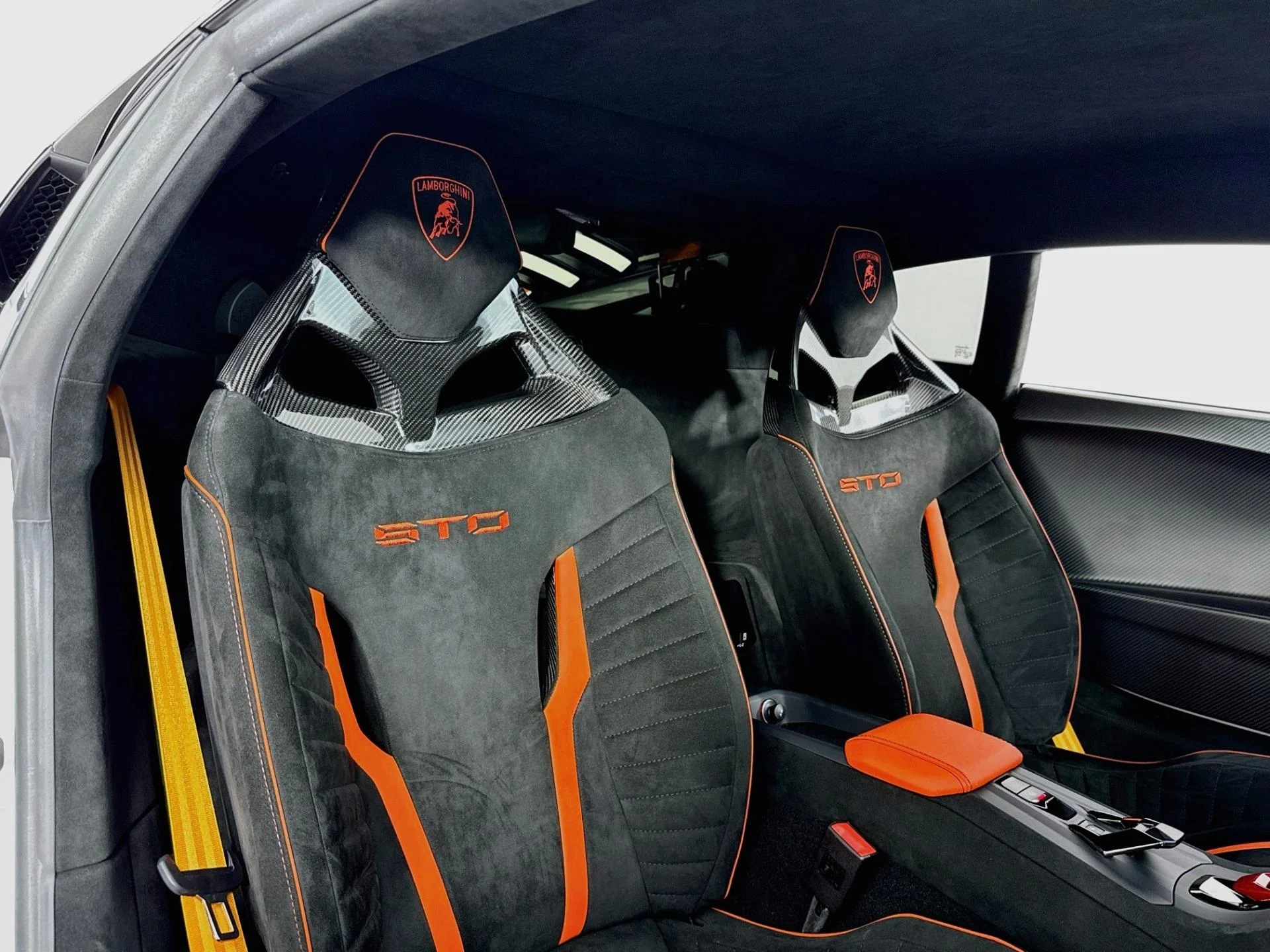 mph077_2214007788_Used_2022_Lamborghini_Huracan_STO_1789147636_ad2539f953