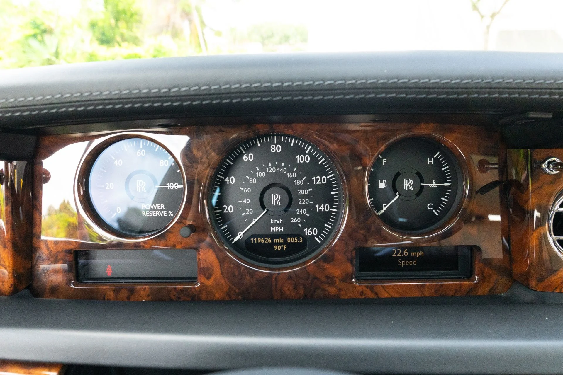 mph077_2338131978_Used_2015_Rolls_Royce_Phantom_1779983365_cfe69ffad5