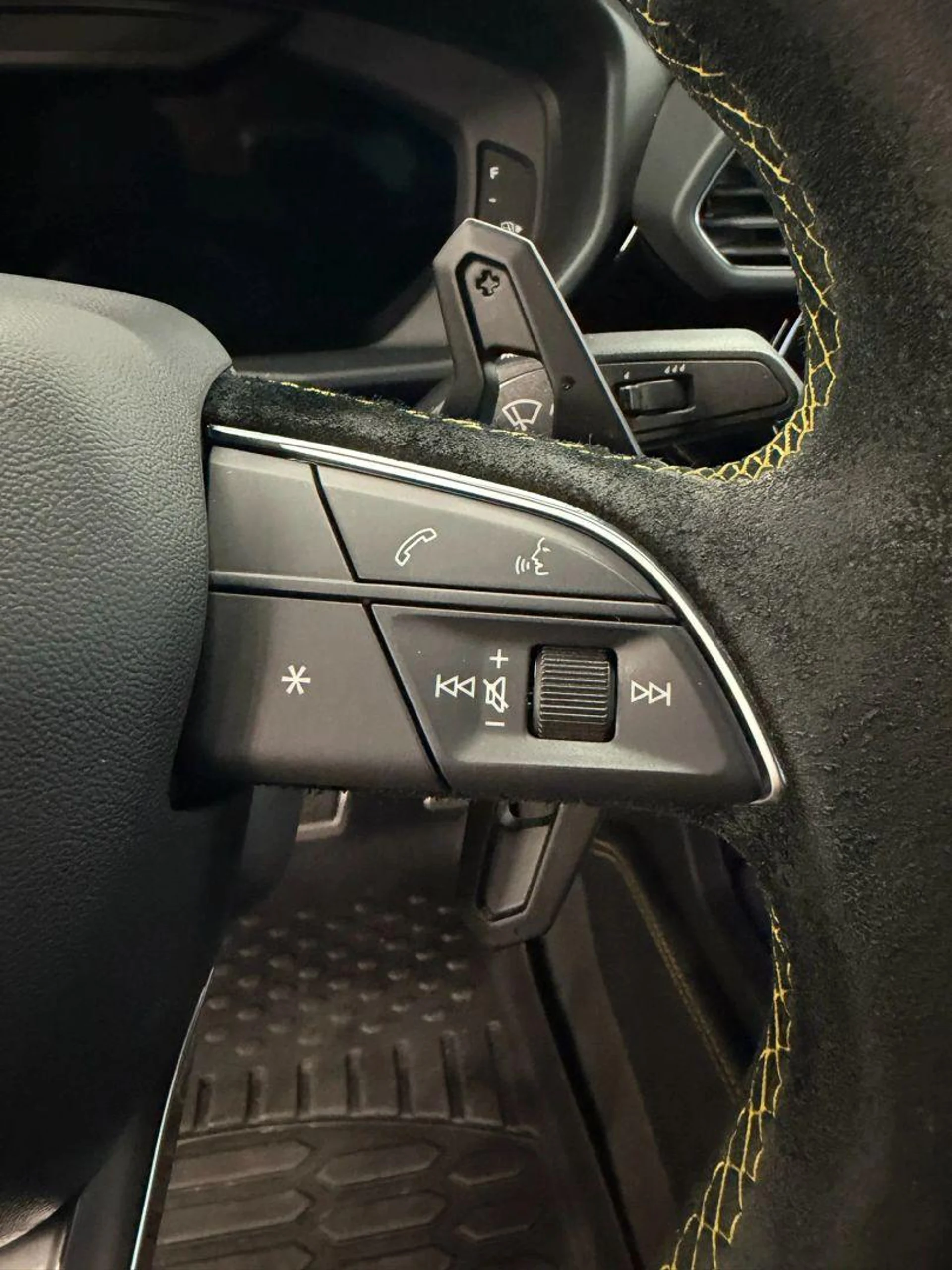 mph077_2406119732_Used_2022_Lamborghini_Urus_Sport_Utility_4_D_1784762956_29adc9d11a