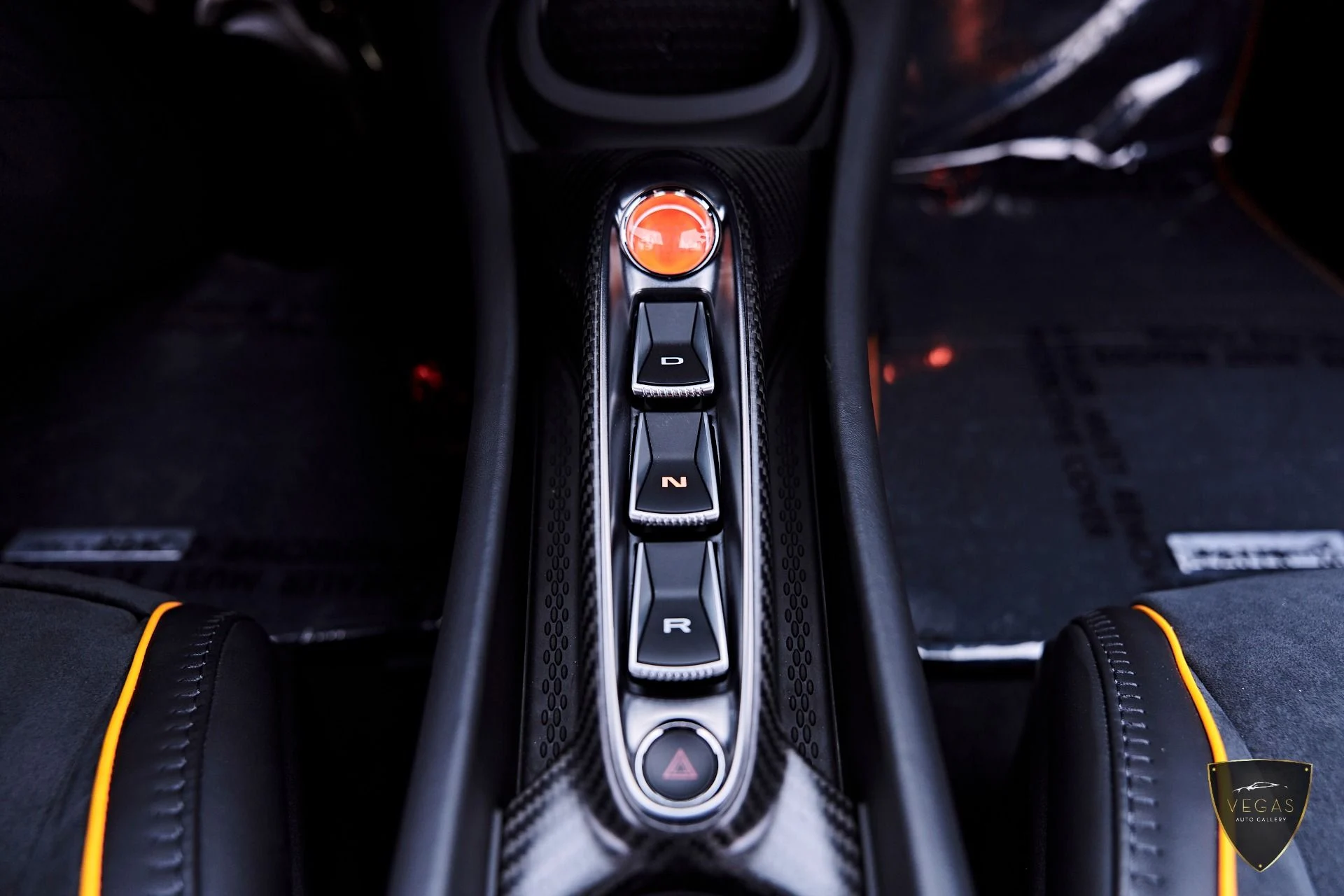 mph077_2441009122_Used_2025_Mc_Laren_Artura_Performance_1782521692_54d34cb876