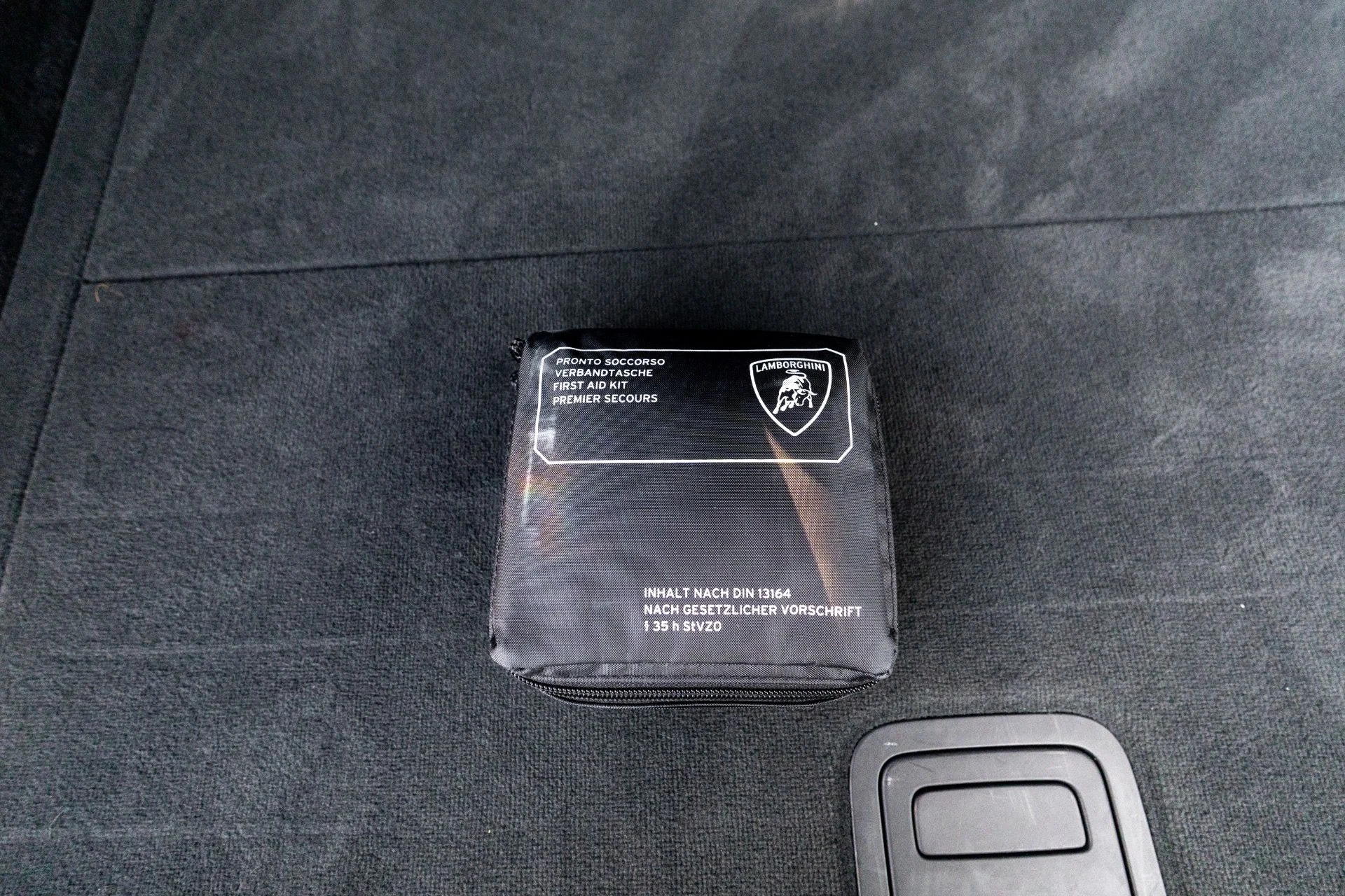 mph077_2487034319_Used_2021_Lamborghini_Urus_1767069815_7f4caed72f