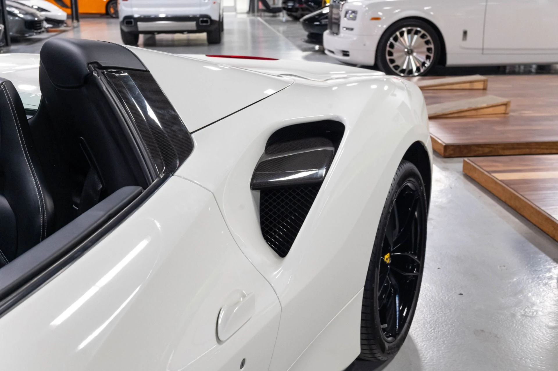 mph077_2624345570_Used_2016_Ferrari_488_Spider_1784843221_6fbfafcc27
