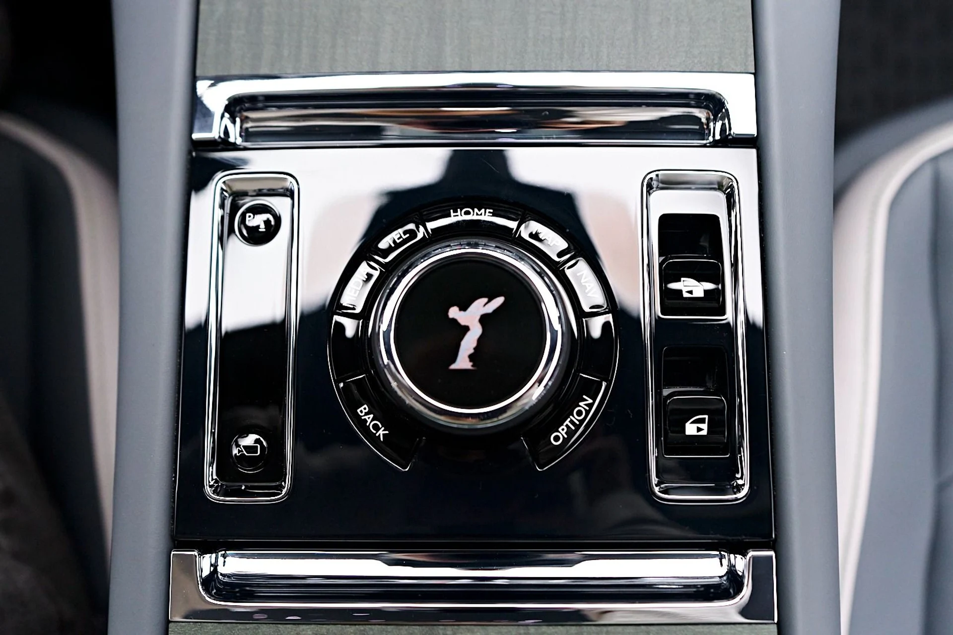 mph077_2757975693_Used_2024_Rolls_Royce_Spectre_1741399260_237e53d0e1