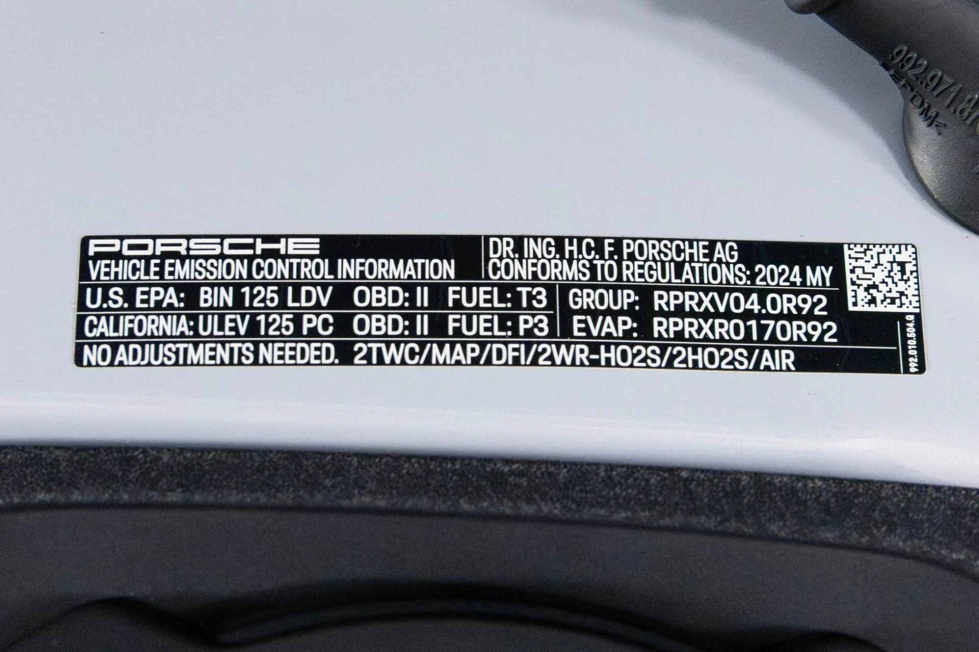 mph077_2810649856_Used_2024_Porsche_911_ST_1762299765_0e929953e3