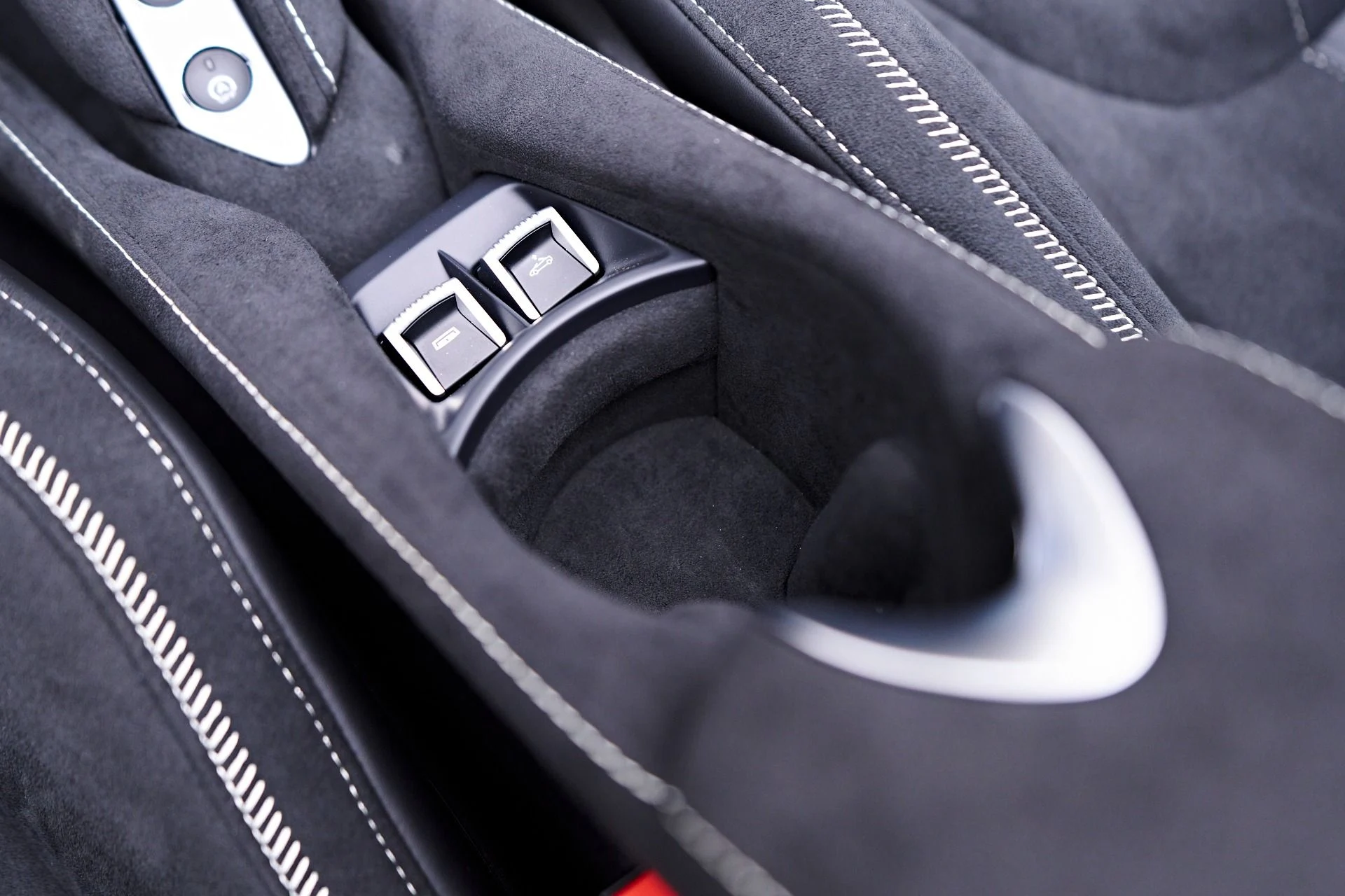 mph077_2811795808_Used_2024_Mc_Laren_750_S_1750817086_5973f2b312