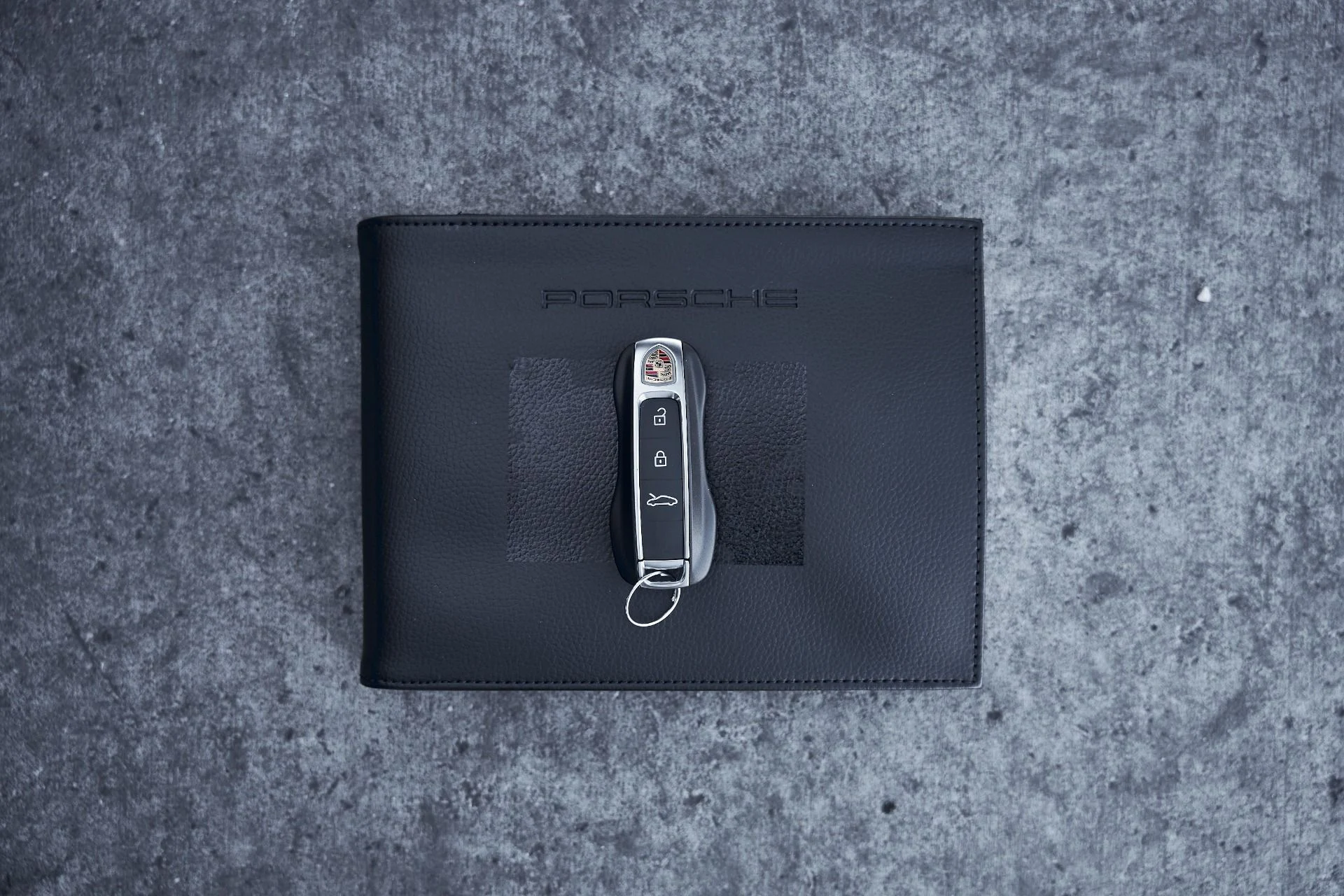 mph077_2854315303_Used_2024_Porsche_911_Turbo_1770087296_5ba4cced71