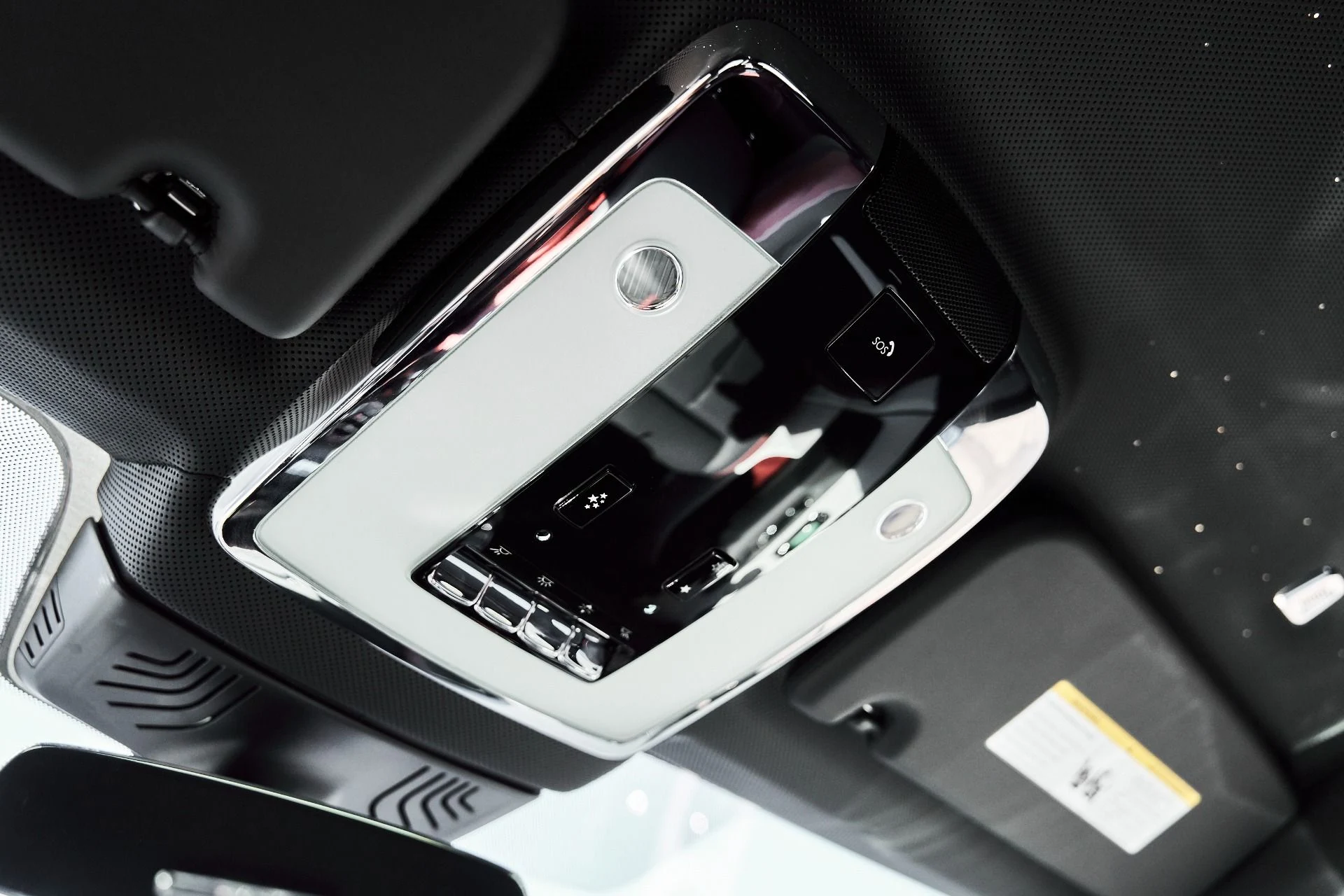 mph077_3042023326_Used_2026_Rolls_Royce_Cullinan_1774544606_aba3e9c417