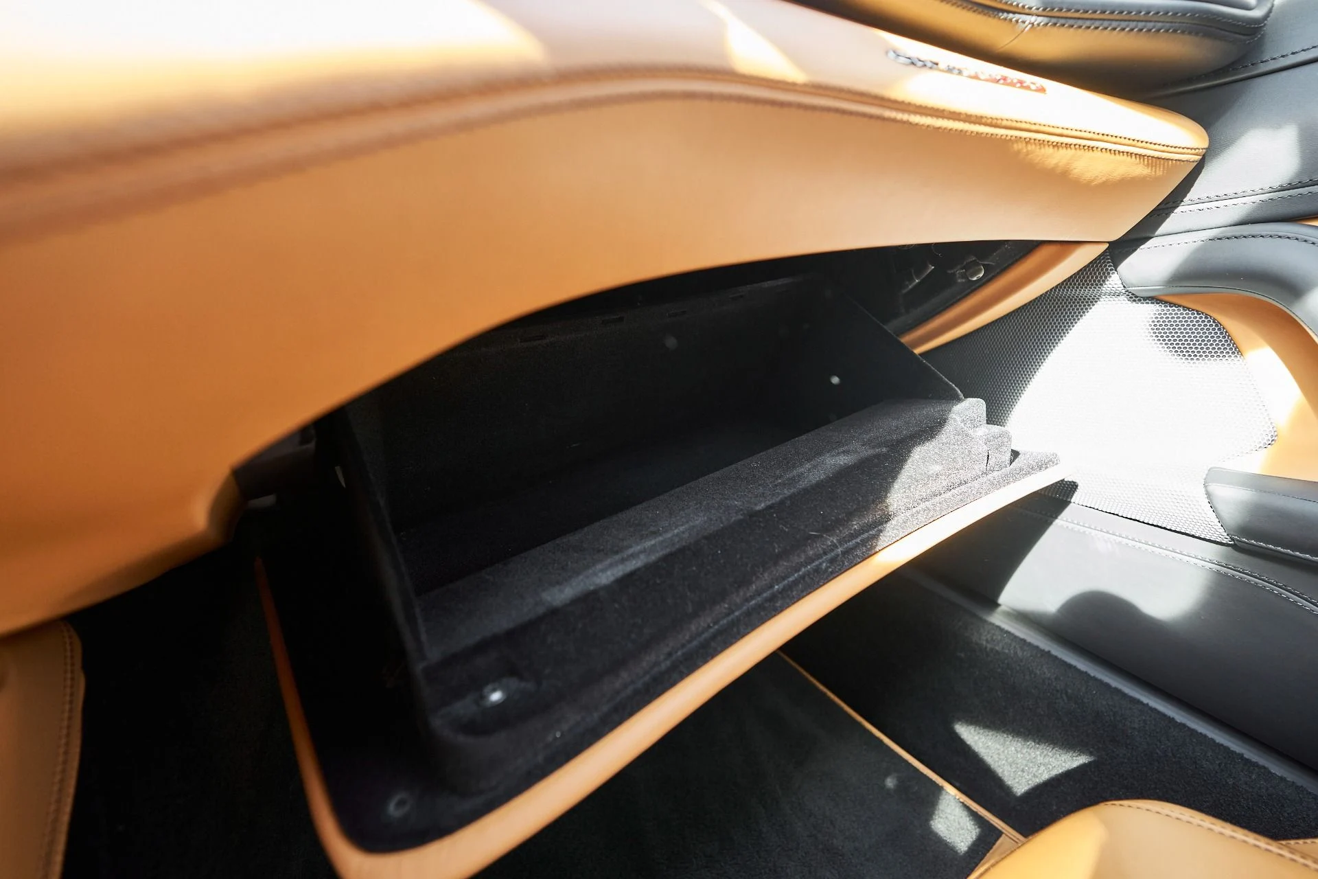 mph077_3123605412_Used_2018_Ferrari_GTC_4_Lusso_V12_1764210274_984029f40e