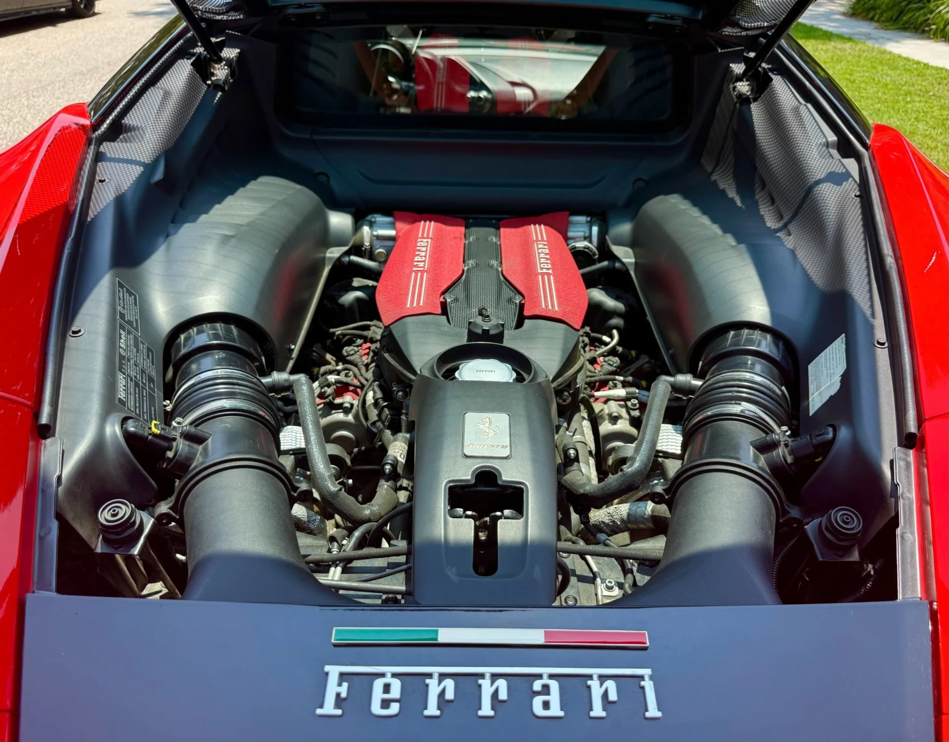 mph077_3295117824_Used_2016_Ferrari_488_GTB_1757699344_83e18e7da6