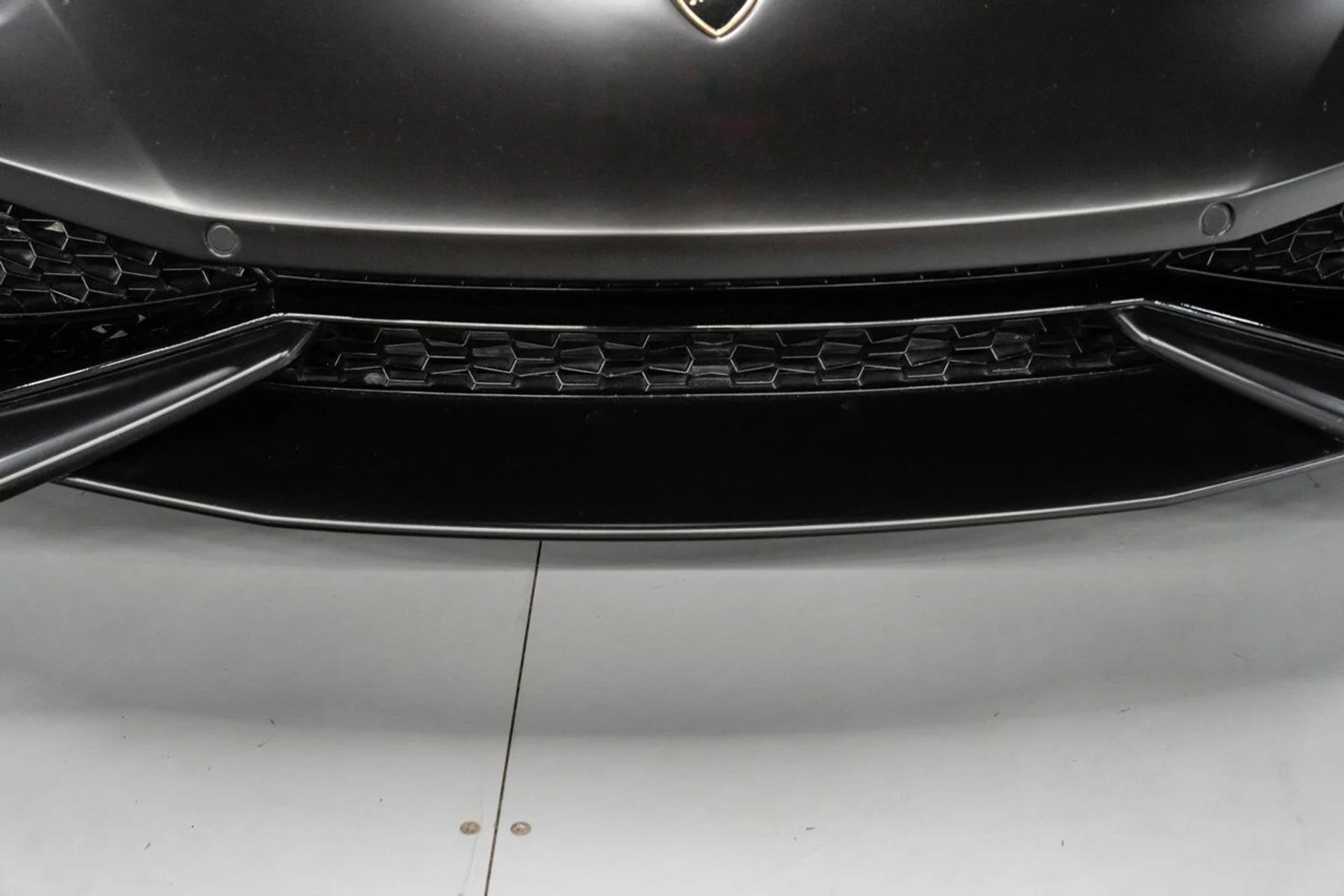 mph077_3295997105_lamborghini_huracan_2016_2797b7bd2f