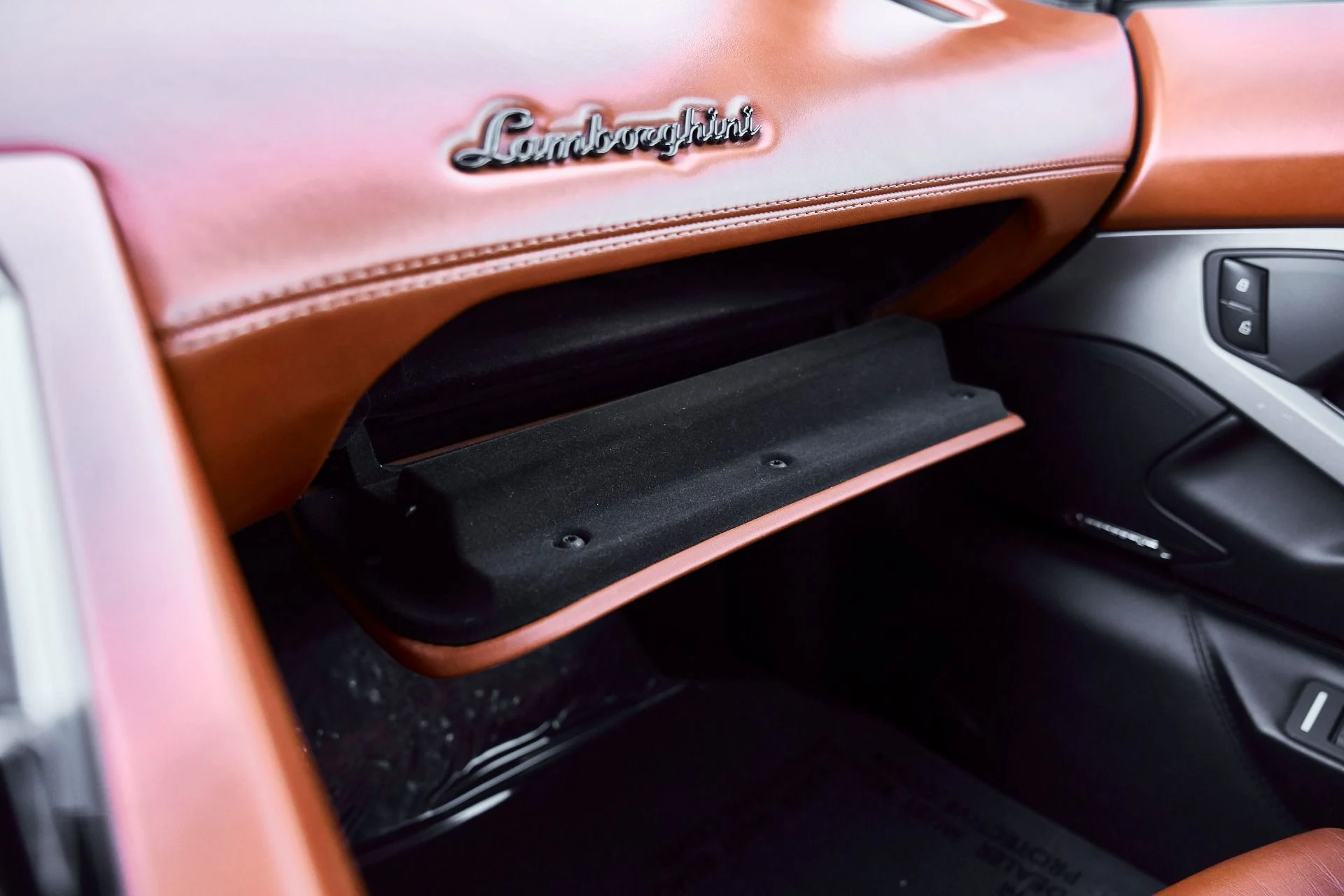 mph077_336510835_Used_2018_Lamborghini_Aventador_S_Base_1773191928_53a888845d