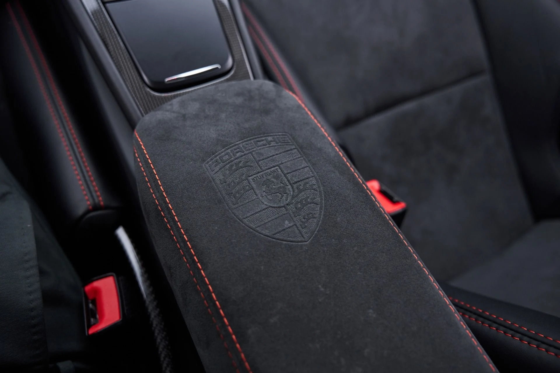 mph077_3546345927_Used_2018_Porsche_911_GT_2_RS_1792687260_c64b119f98