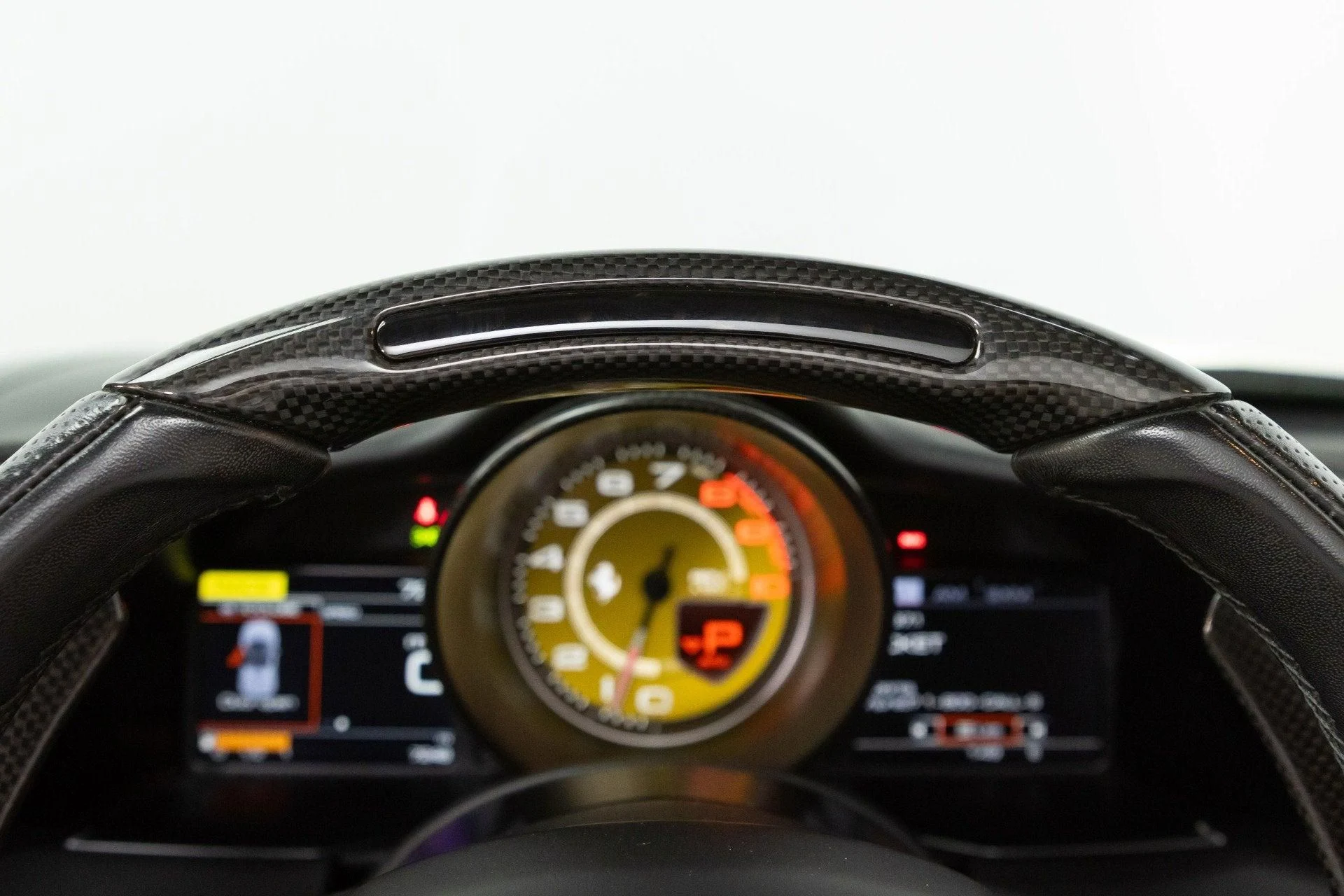 mph077_3604136658_Used_2017_Ferrari_488_Spider_1777367882_36acc8ec2a