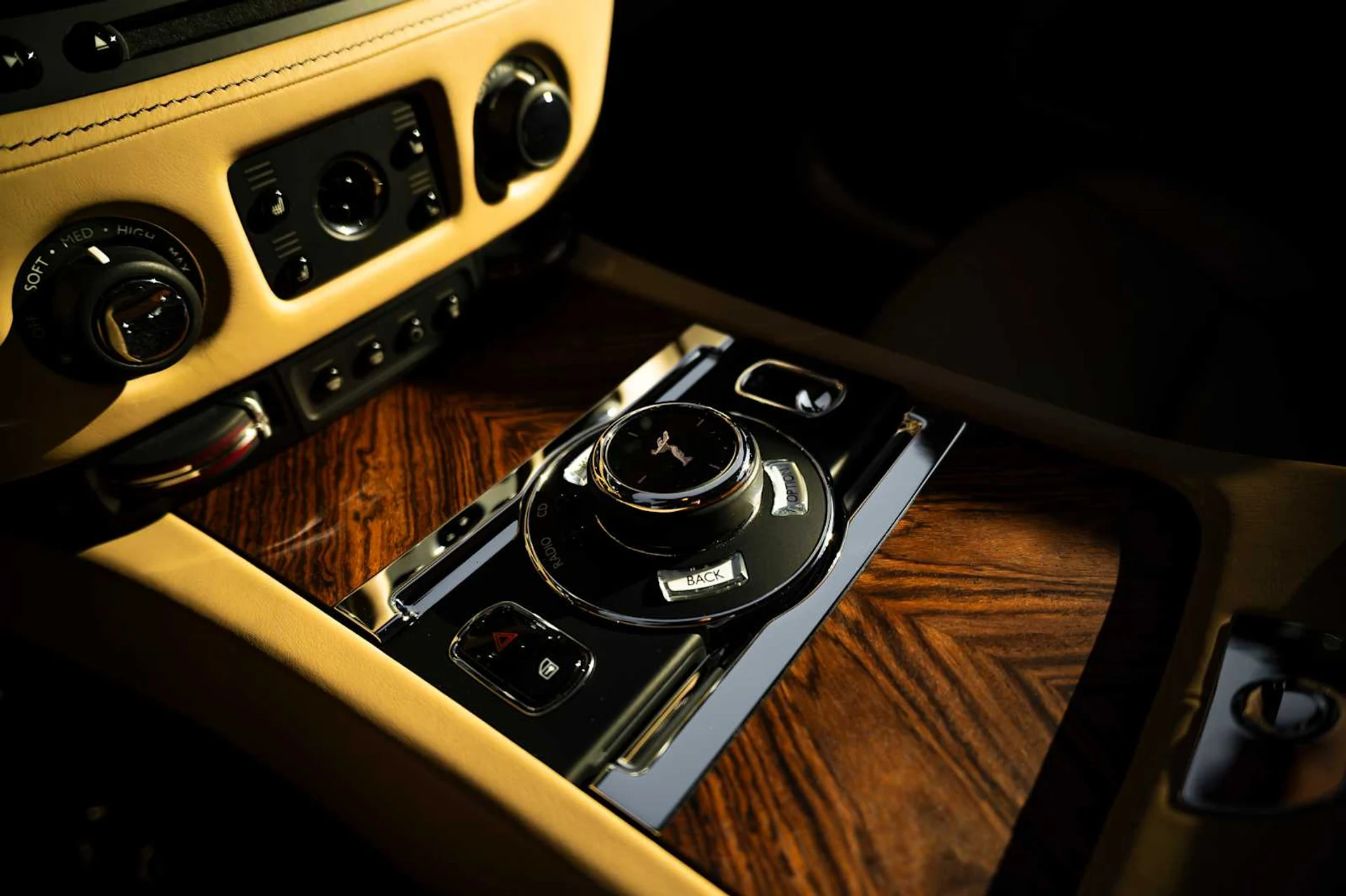 mph077_3690569724_5fa4b8d03a1cfeeb05df1b4c0402732ex_26c72d2143