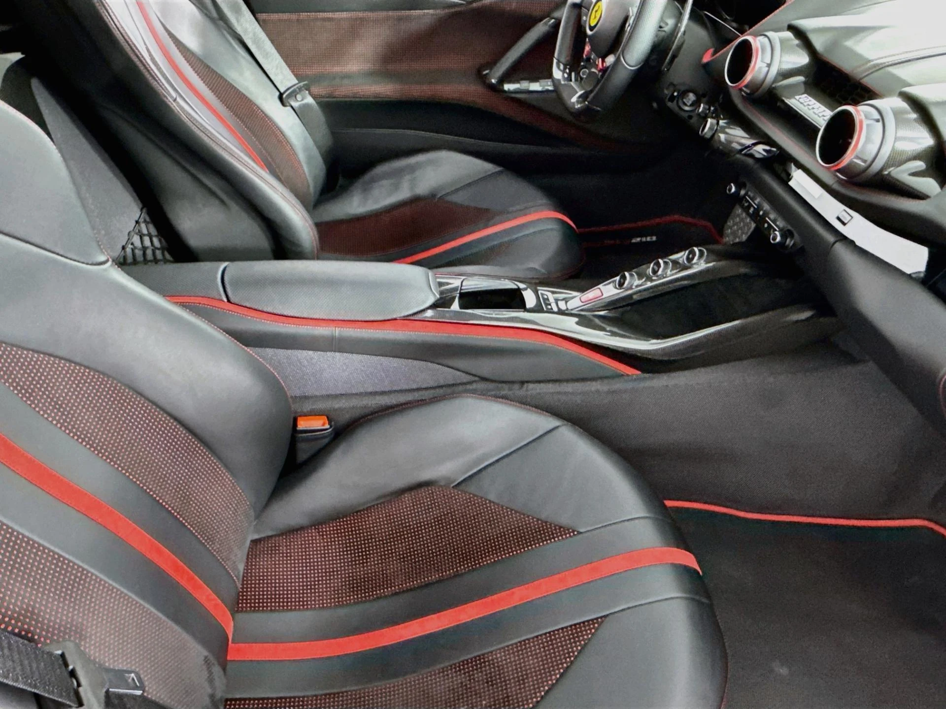 mph077_3764436284_Used_2020_Ferrari_812_Superfast_1788899451_537f60f24a