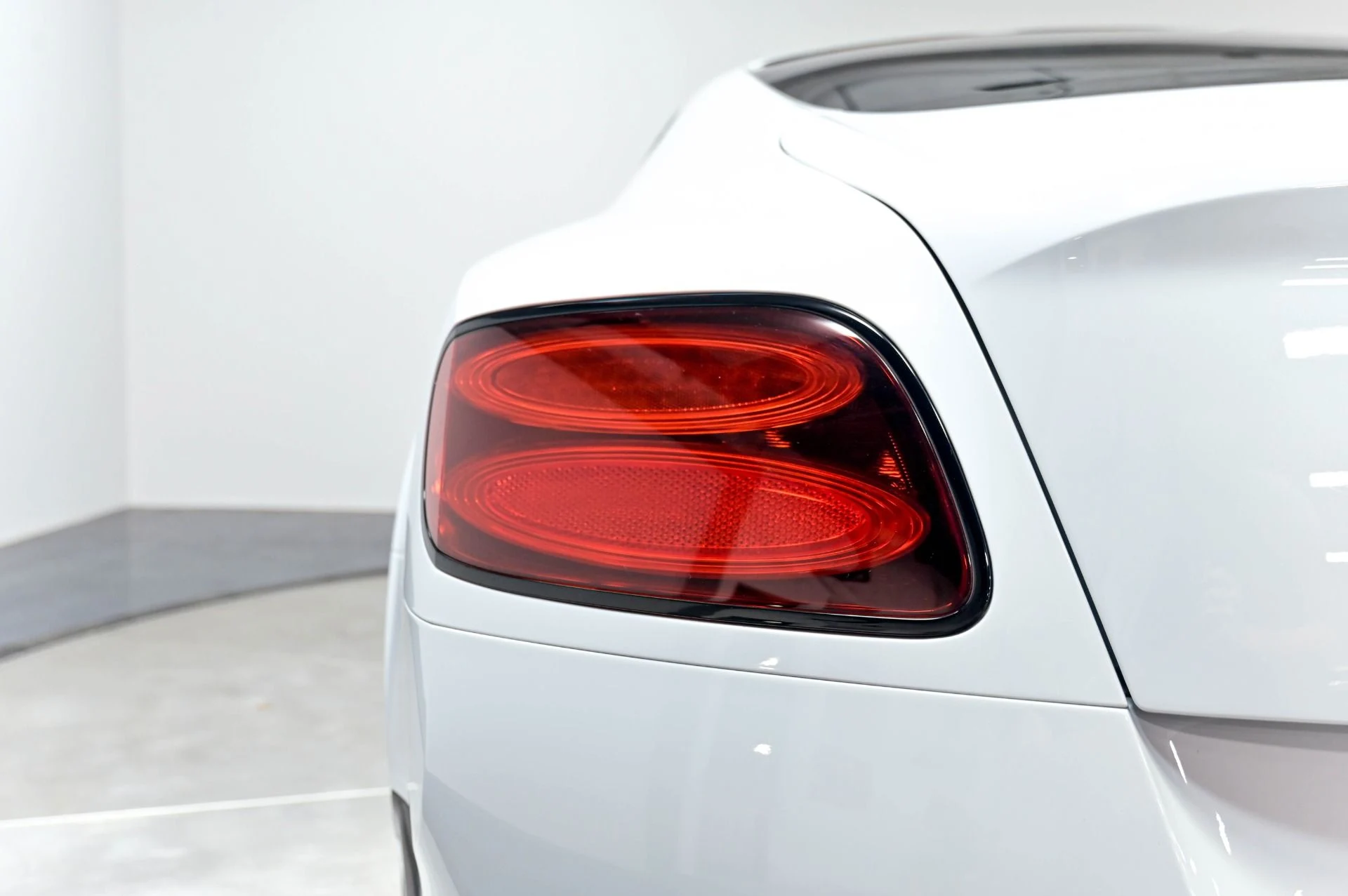mph077_380418950_Used_2017_Bentley_Continental_GT_Supersports_1782757848_ff7b410175