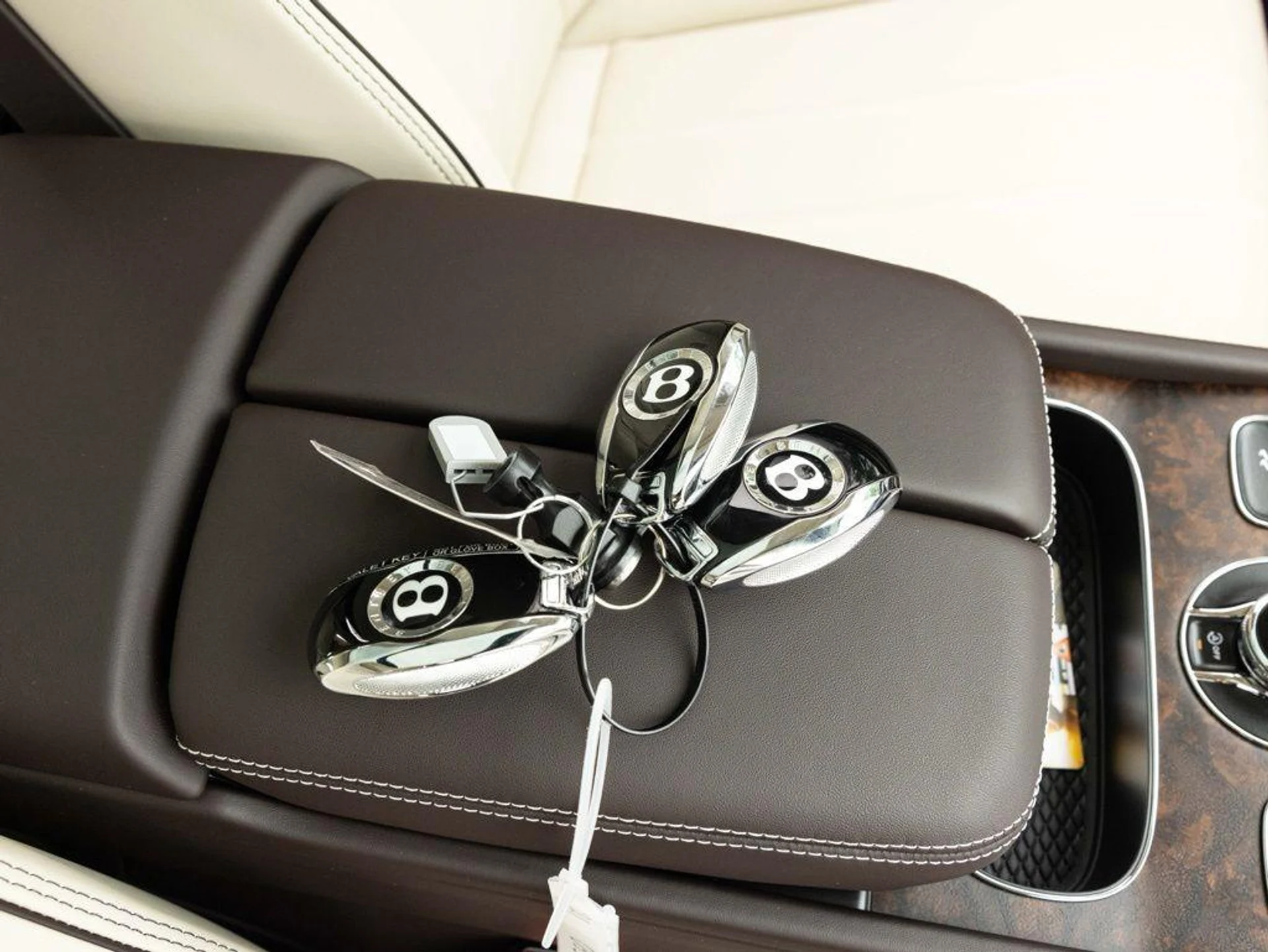 mph077_3974454066_514426018_69ef6f45b42b849f5deca232_ae01bc817b