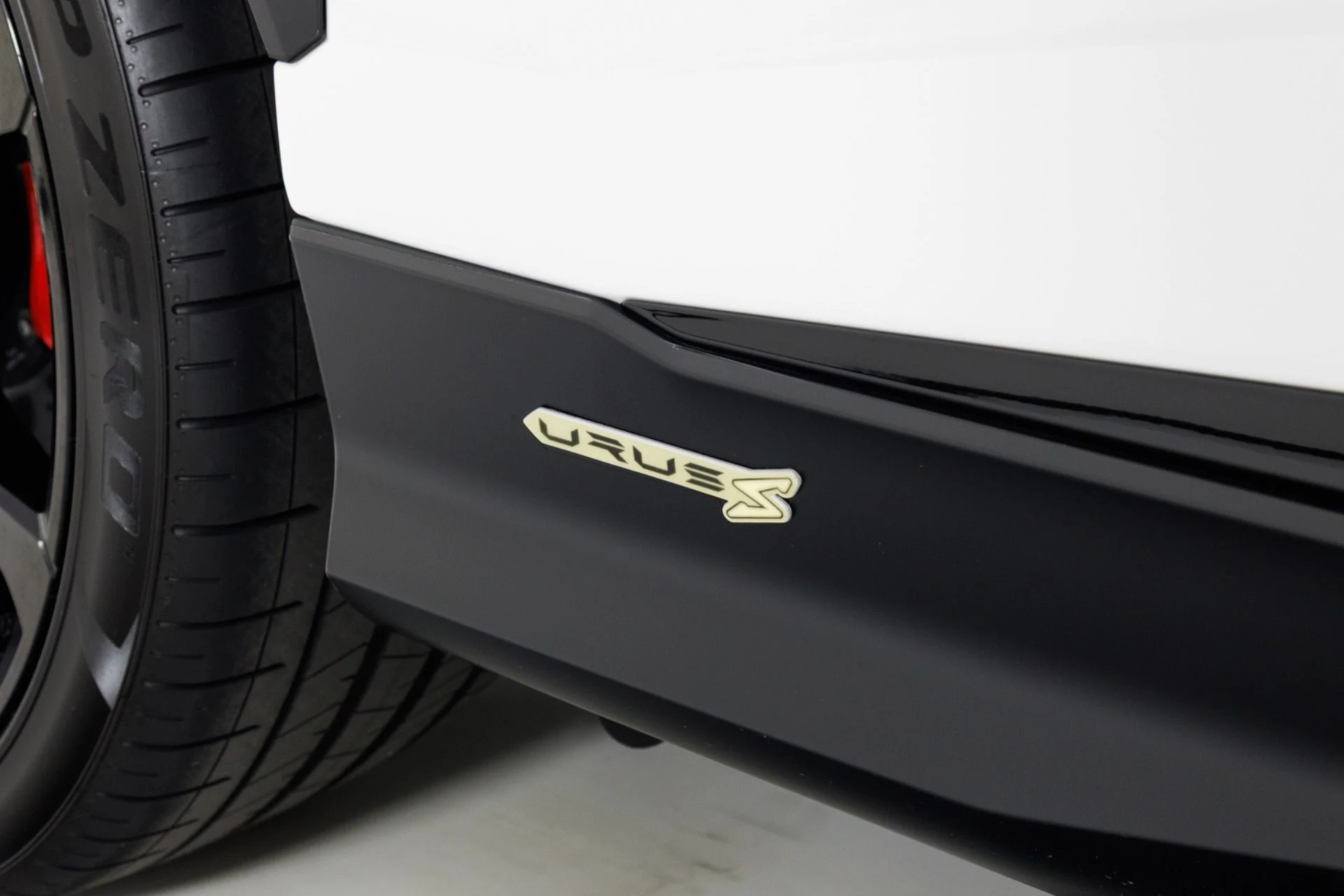 mph077_4036013631_Used_2024_Lamborghini_Urus_S_1788297644_01e58c4383