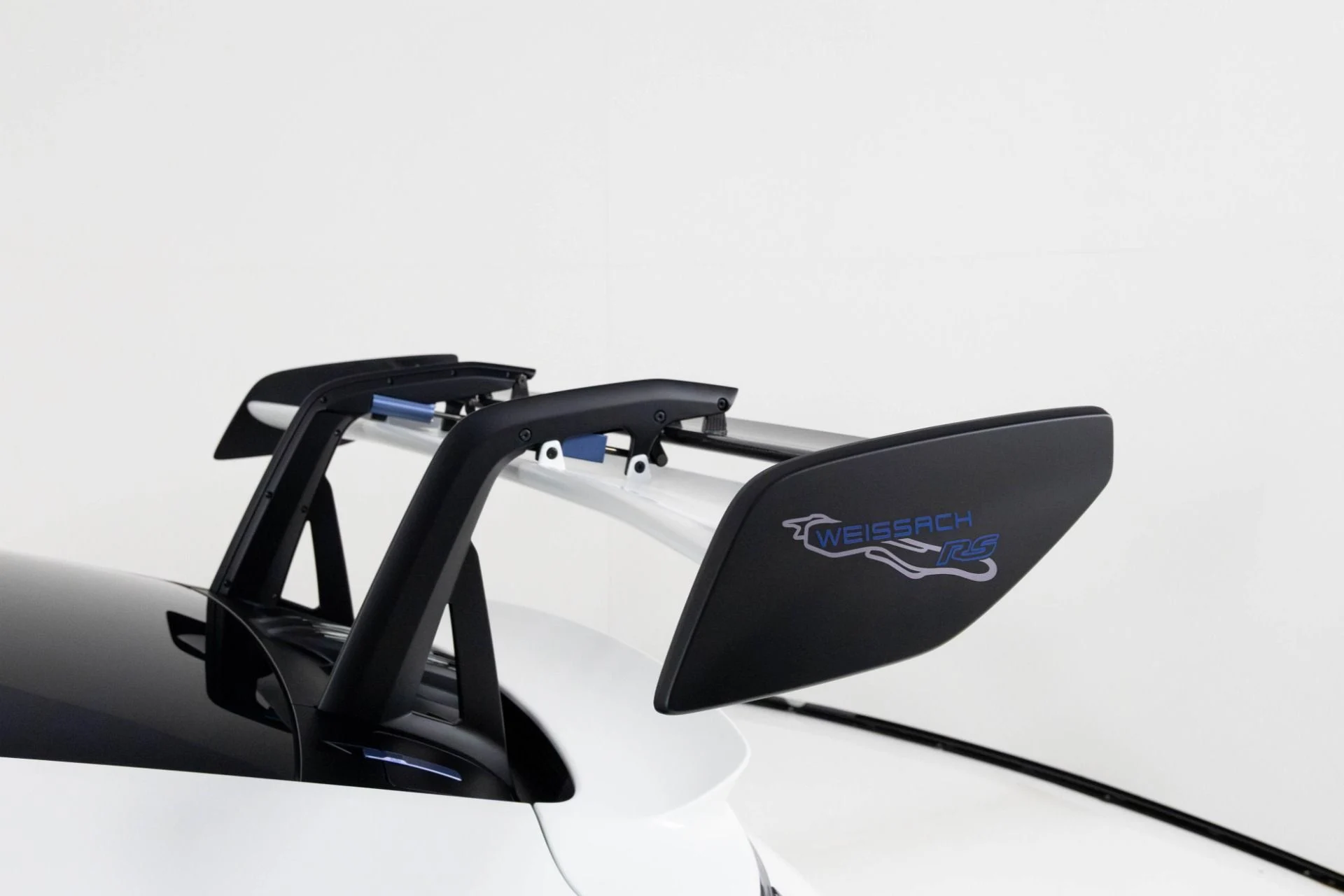 mph077_4204071310_Used_2024_Porsche_911_GT_3_RS_1763426515_67ffa398aa