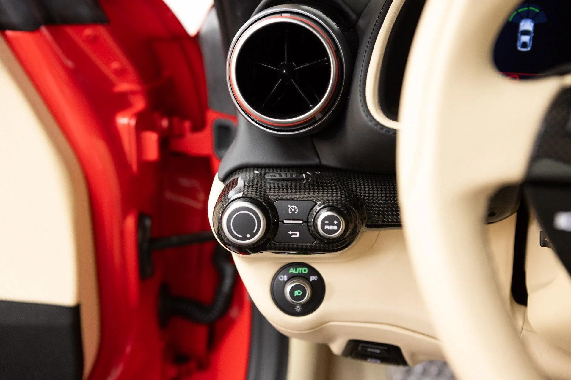 mph077_437604589_Used_2018_Ferrari_812_Superfast_1777368535_6a31e3d62b