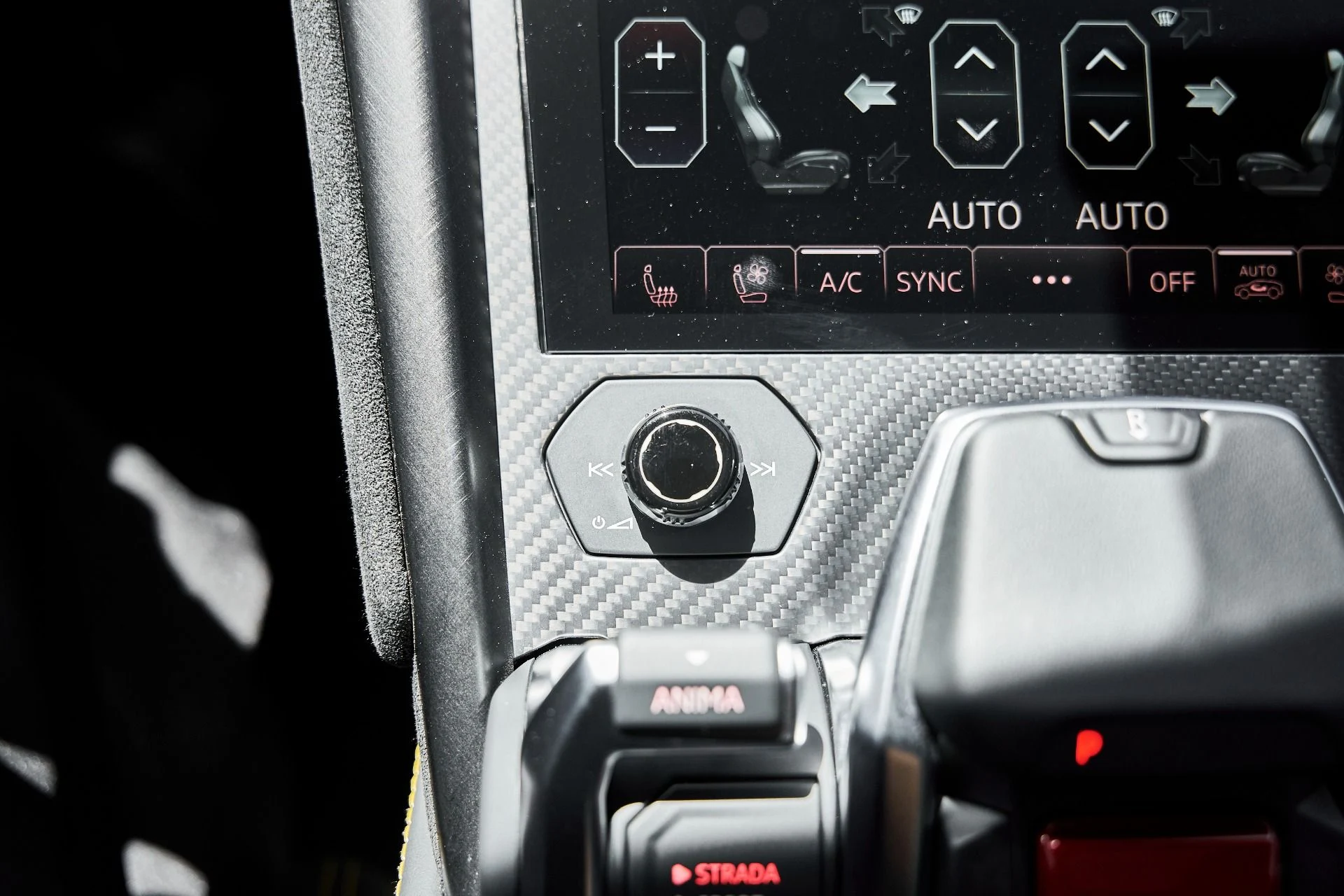 mph077_460712279_Used_2024_Lamborghini_Urus_Performante_1781228545_71c66e591b