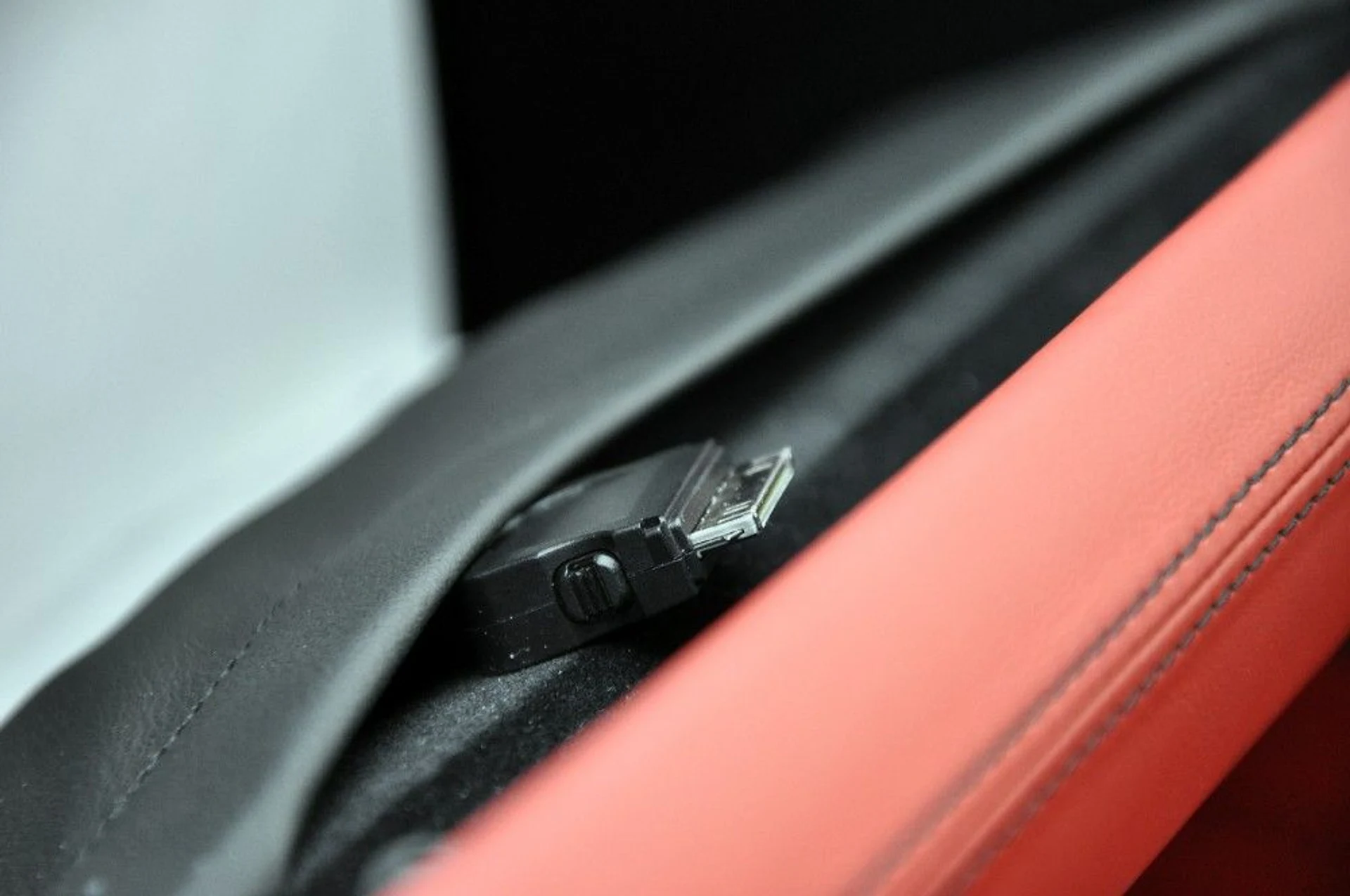 mph077_463285523_81_p78_l_287476cc9d