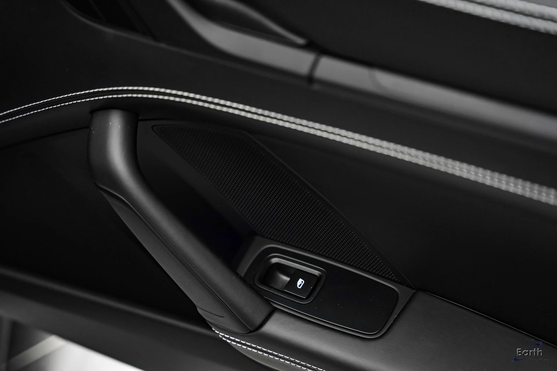 mph077_502139959_d4a3d74c133de66ba55050af10141849x_6a33e3ee2b