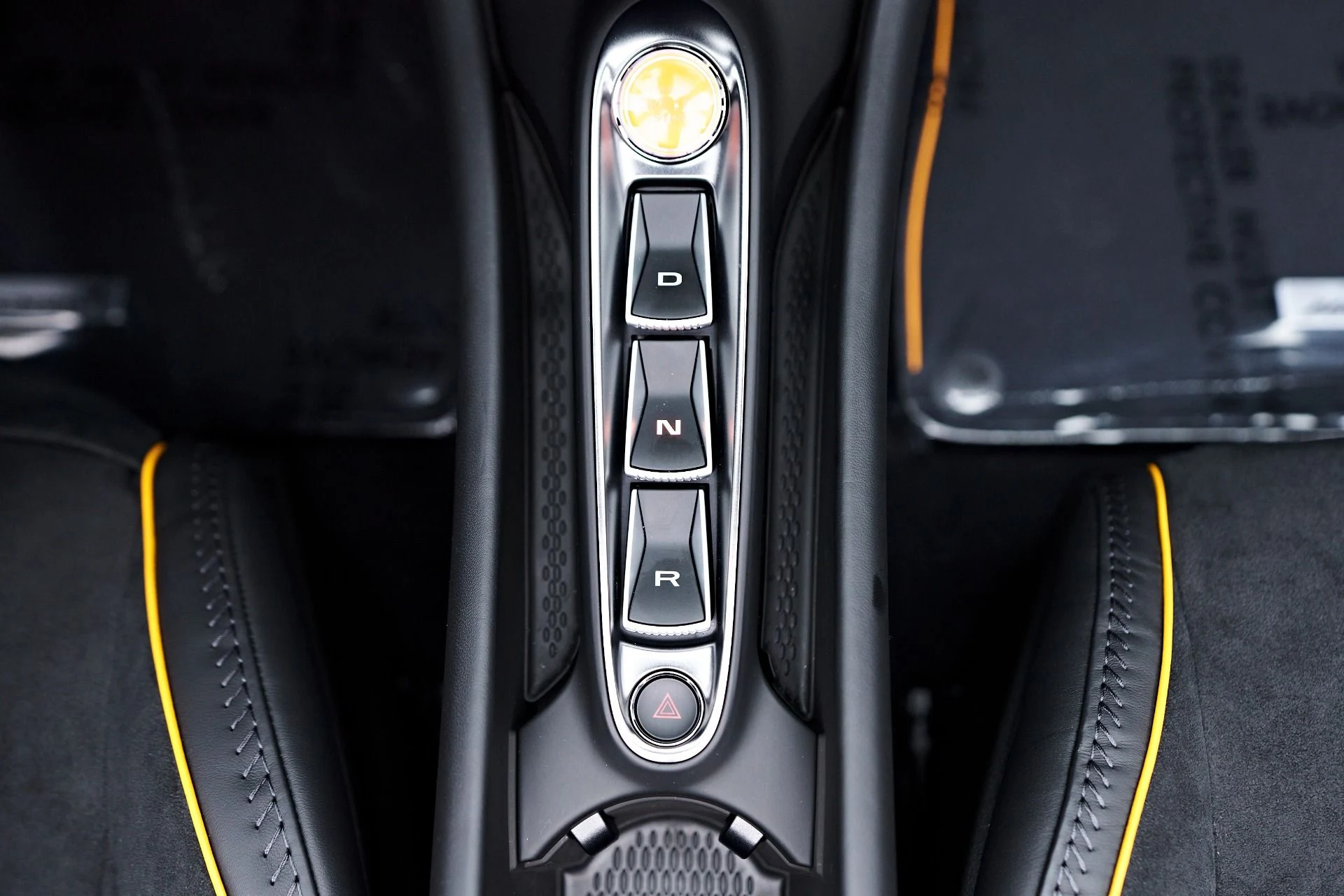 mph077_589802014_Used_2025_Mc_Laren_Artura_1755992124_12a31d9507