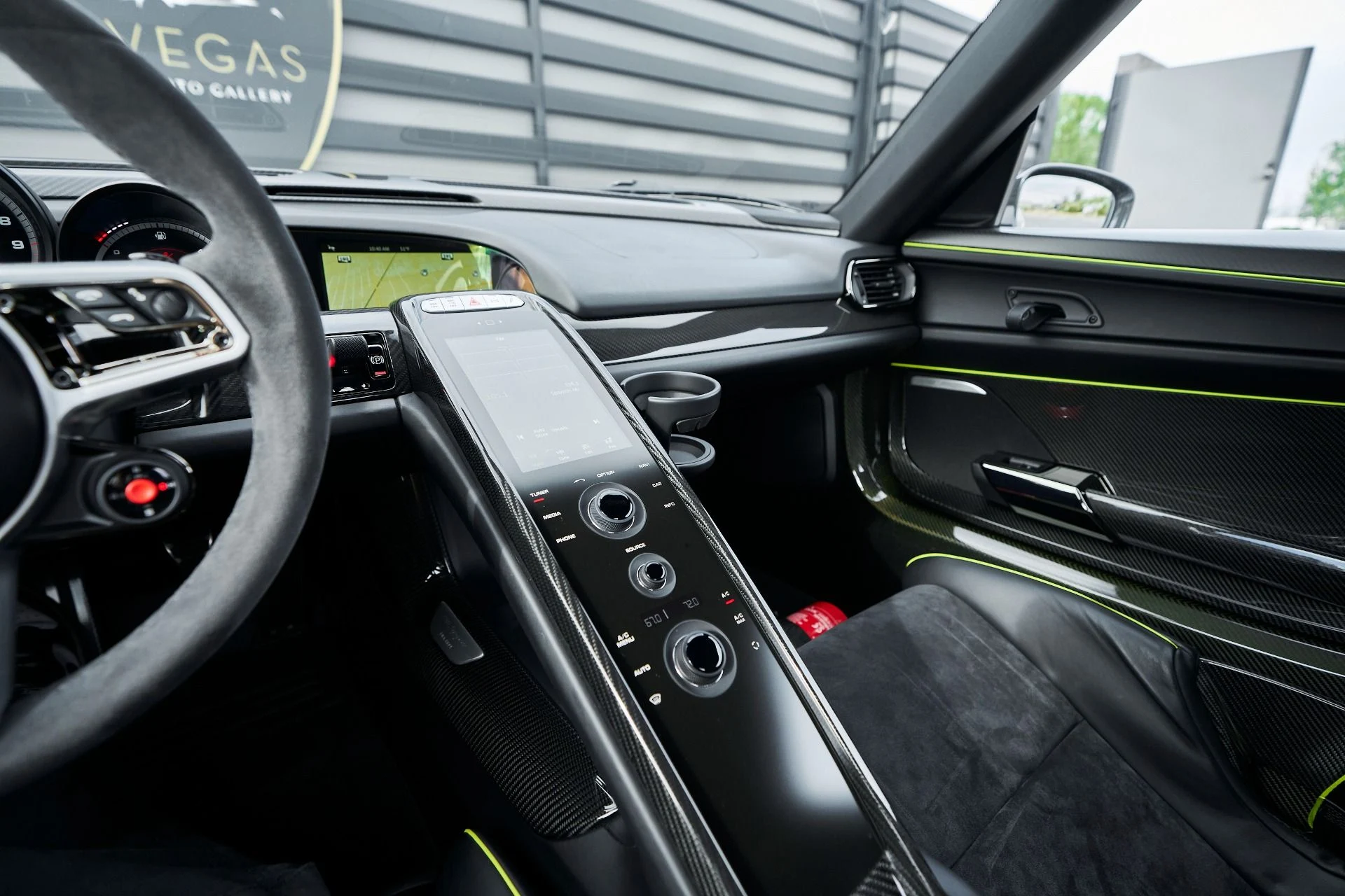 mph077_648157687_Used_2015_Porsche_918_Spyder_w_Weissach_Package_1764874366_5759587c4a