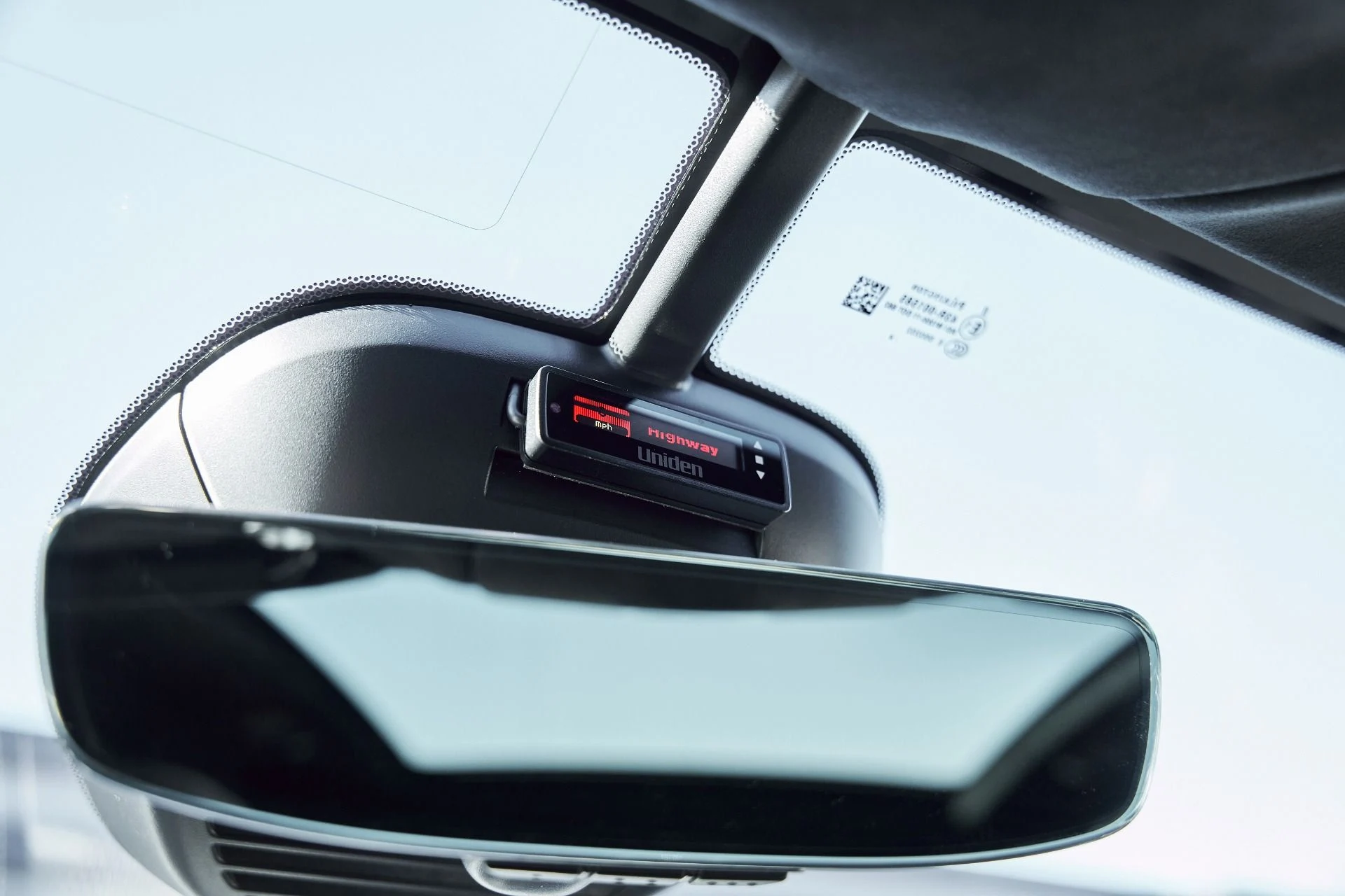 mph077_682126609_Used_2025_Aston_Martin_DBX_707_1767063292_9b46bea452