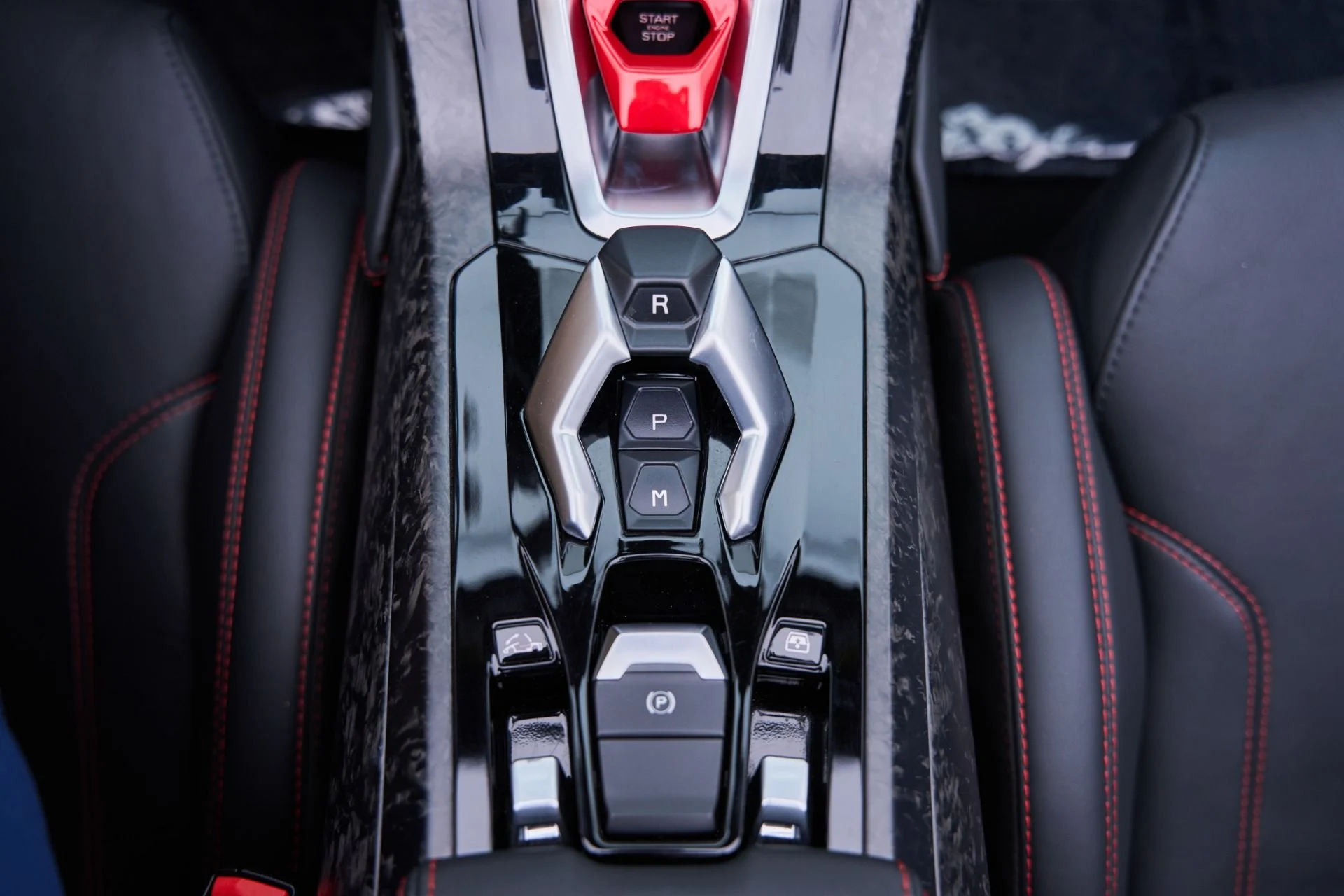 mph077_775106805_Used_2022_Lamborghini_Huracan_EVO_Base_1792542181_d68c1e2ffd