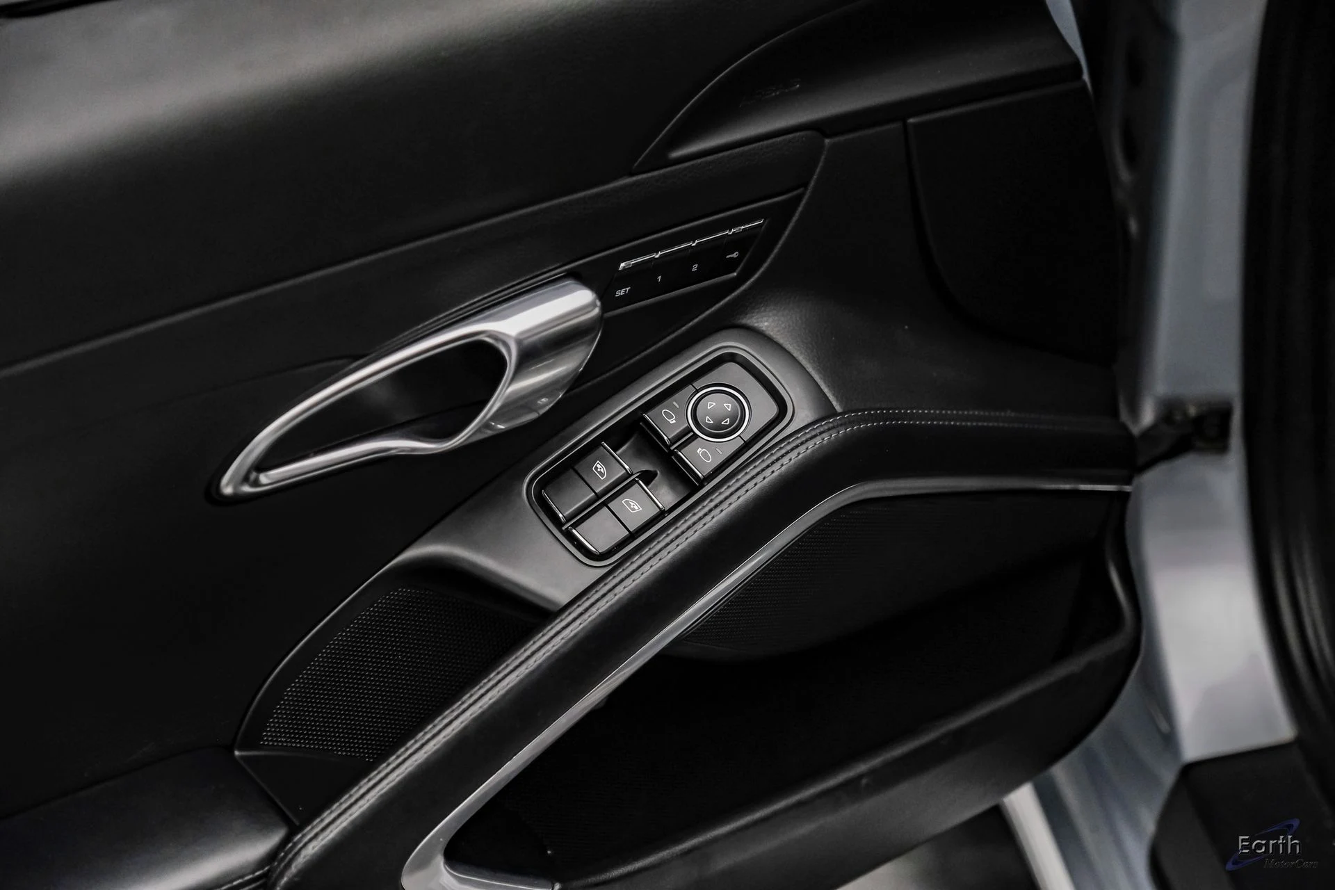 mph077_961367174_b1a71aa4eeb79dacbc607e2274f46633x_23392a1247