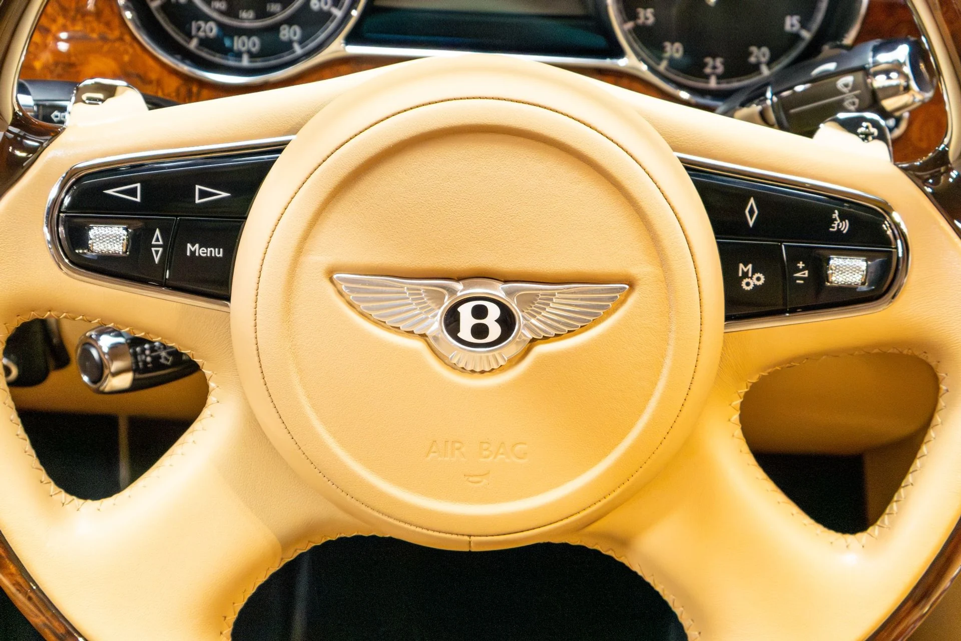 mph078_1070834681_Used_2017_Bentley_Mulsanne_1775514187_70936ac82d