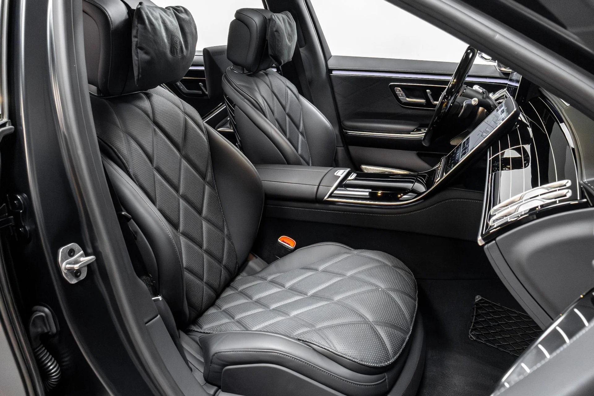 mph078_1124019947_Used_2024_Mercedes_Benz_S_Class_Maybach_S_680_4_MATIC_1764625509_478b54397d