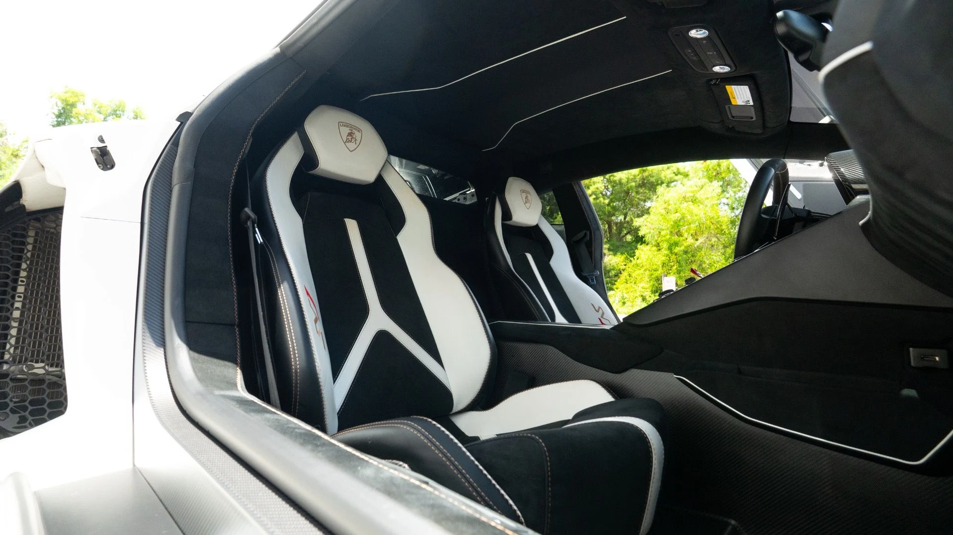 mph078_120181012_Used_2019_Lamborghini_Aventador_LP_770_4_SVJ_1754340799_5ffc736f95