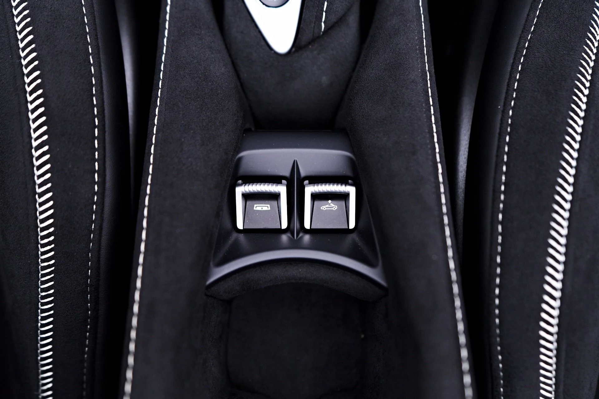 mph078_1260489842_Used_2024_Mc_Laren_750_S_1750817086_efbcfd6d93