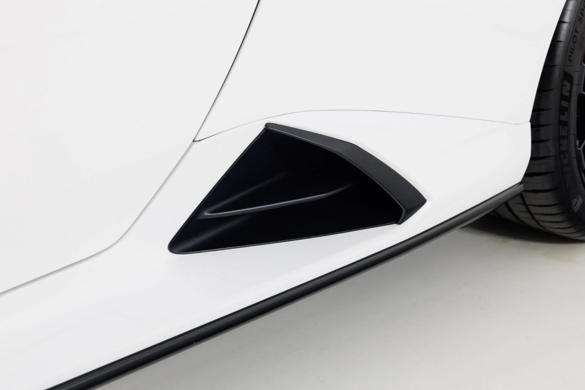 mph078_1372343705_Used_2021_Lamborghini_Huracan_STO_1789754440_7b02367de1