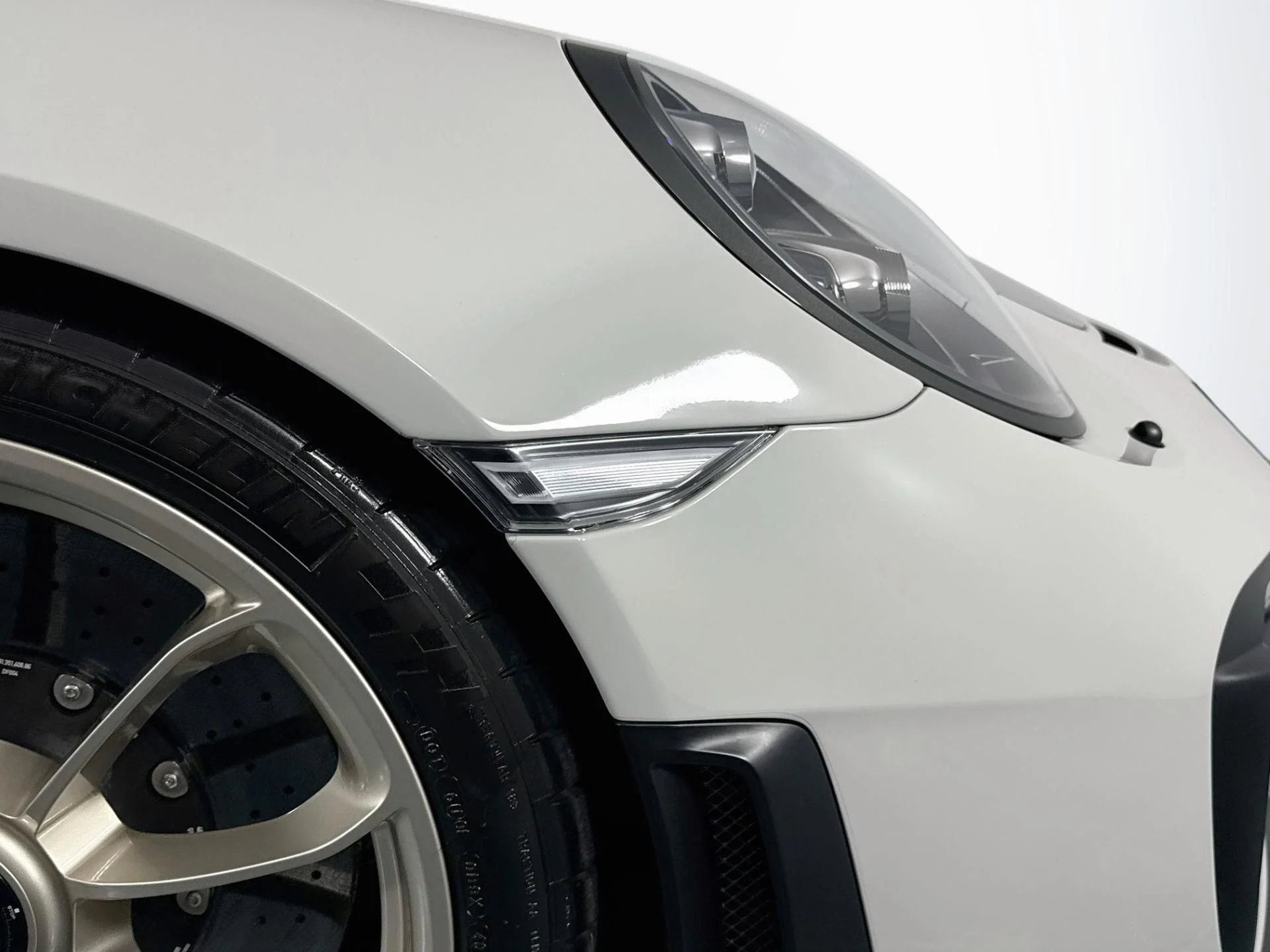 mph078_1624039437_Used_2018_Porsche_911_GT_2_RS_1790873206_ff44d49f28