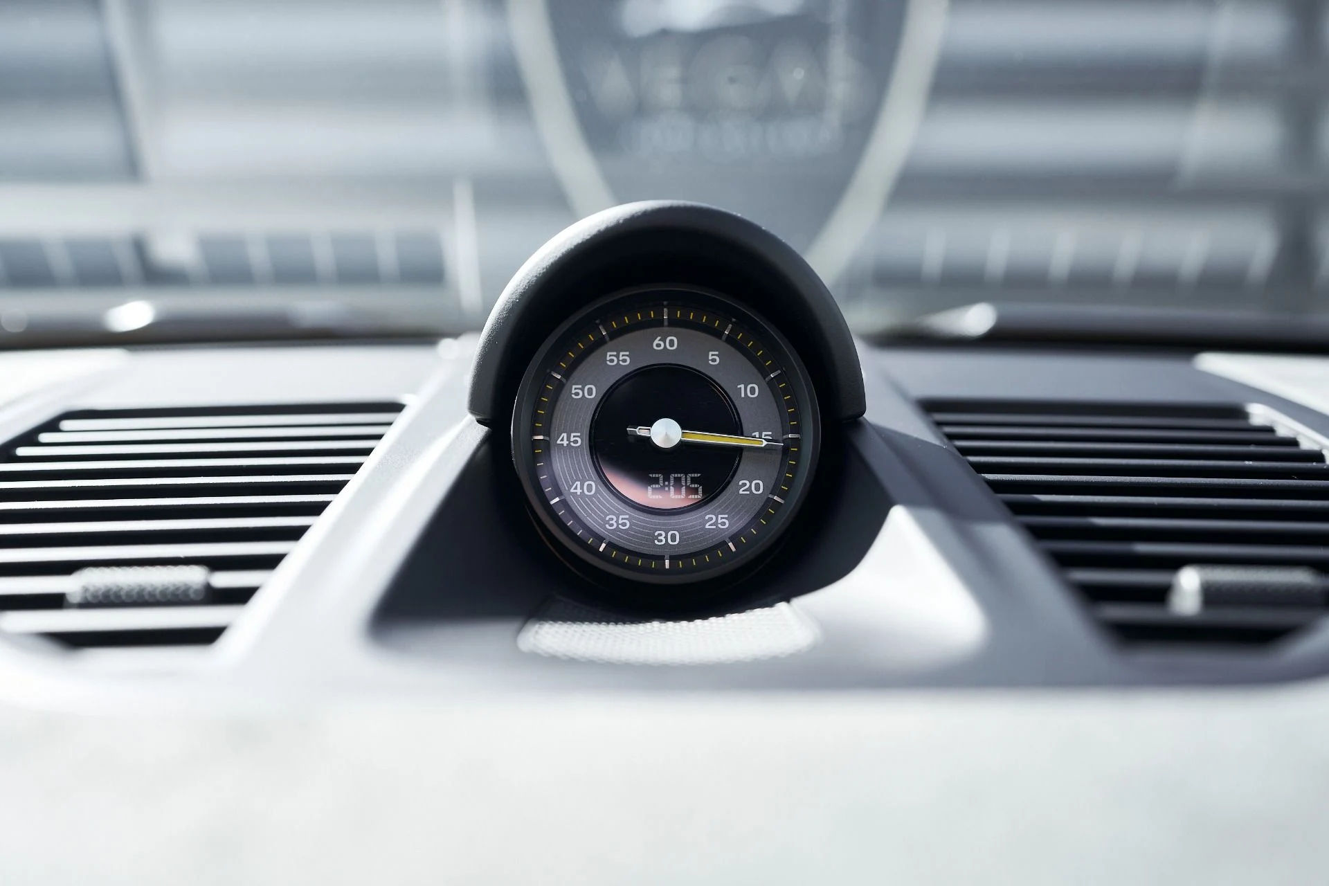 mph078_1640922316_Used_2025_Porsche_911_GT_3_1760570081_954ba52701