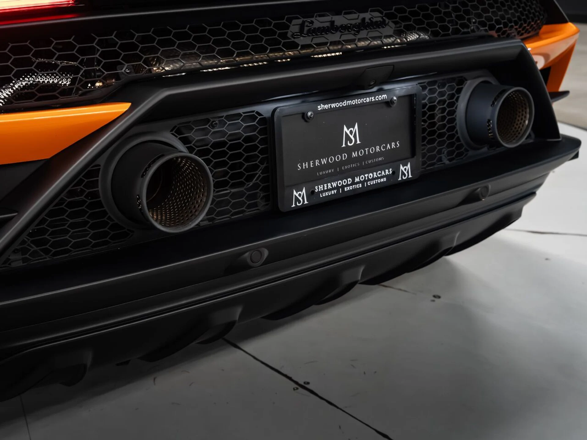 mph078_182552127_lamborghini_huracan_2023_458ddea136