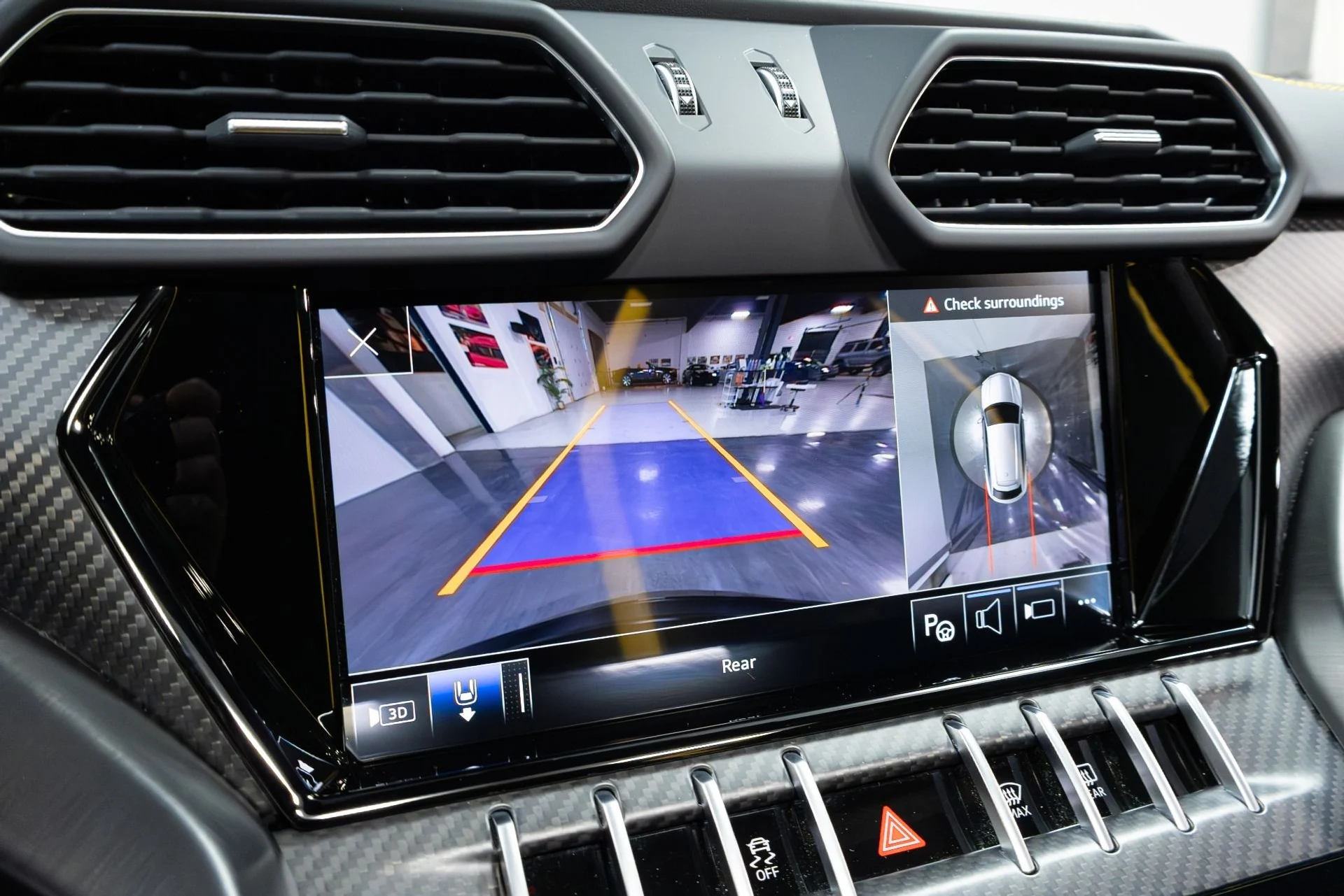 mph078_2133274543_Used_2022_Lamborghini_Urus_Graphite_Capsule_1775757245_b3bfcd60a8