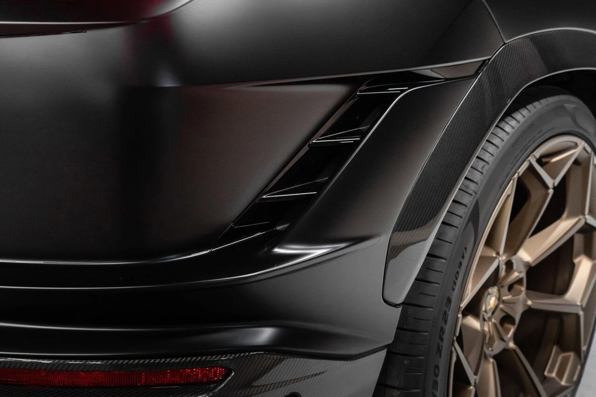 mph078_2270118290_lamborghini_urus_2023_42d28ac6f2