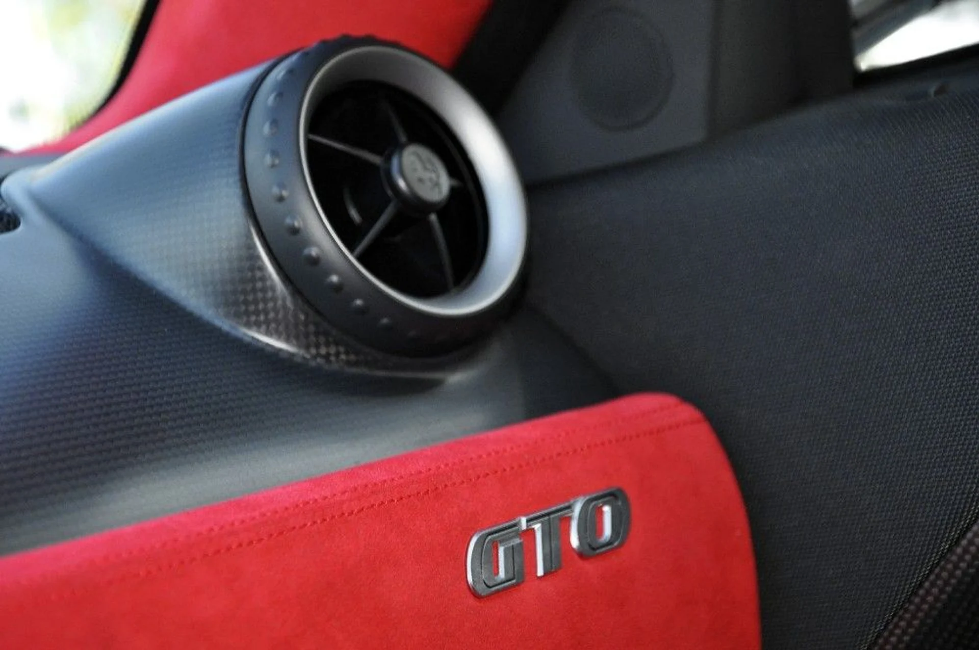 mph078_232371956_82_p79_l_c7e26f1537