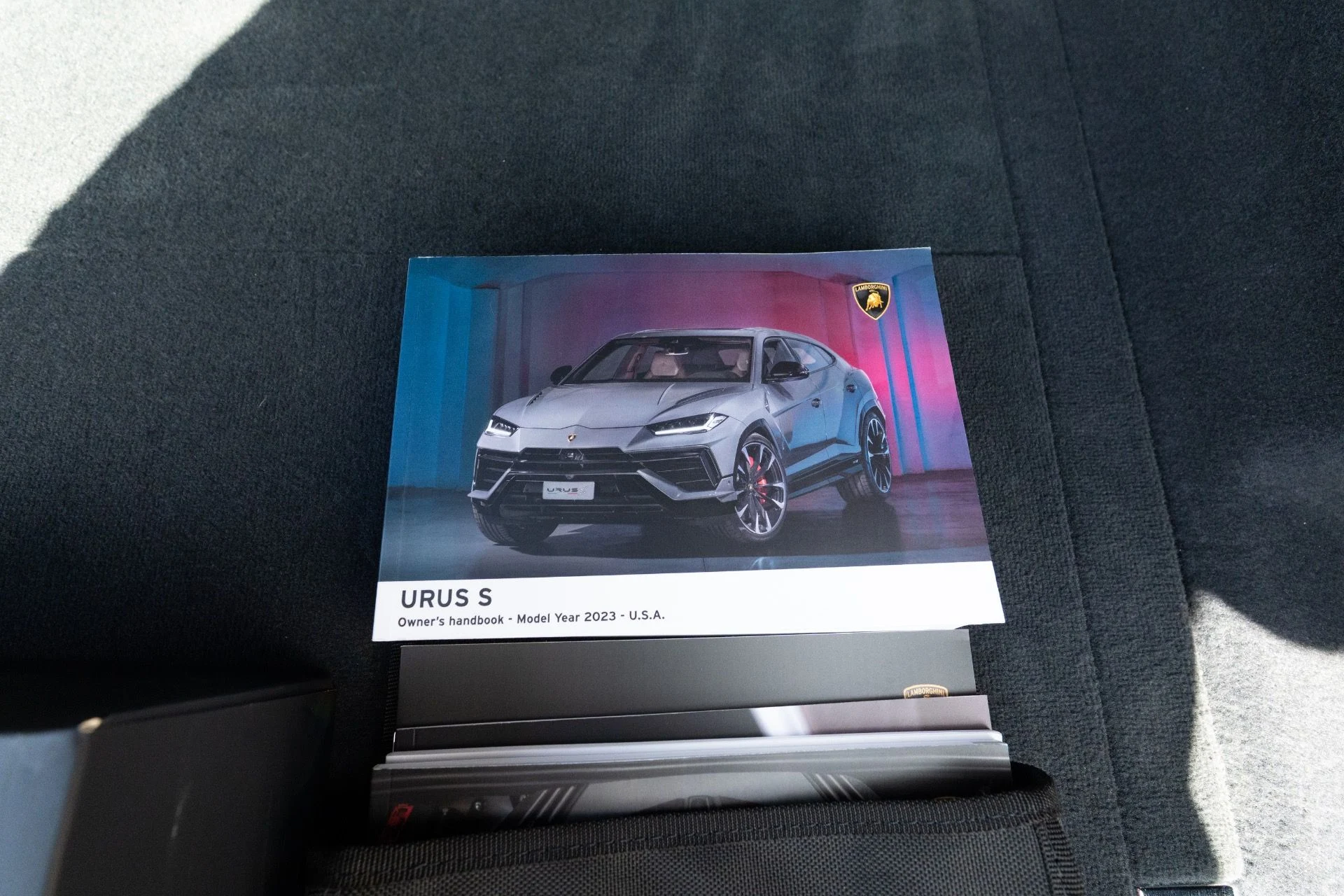 mph078_2428975375_Used_2023_Lamborghini_Urus_S_1771018680_7f6b9bb188