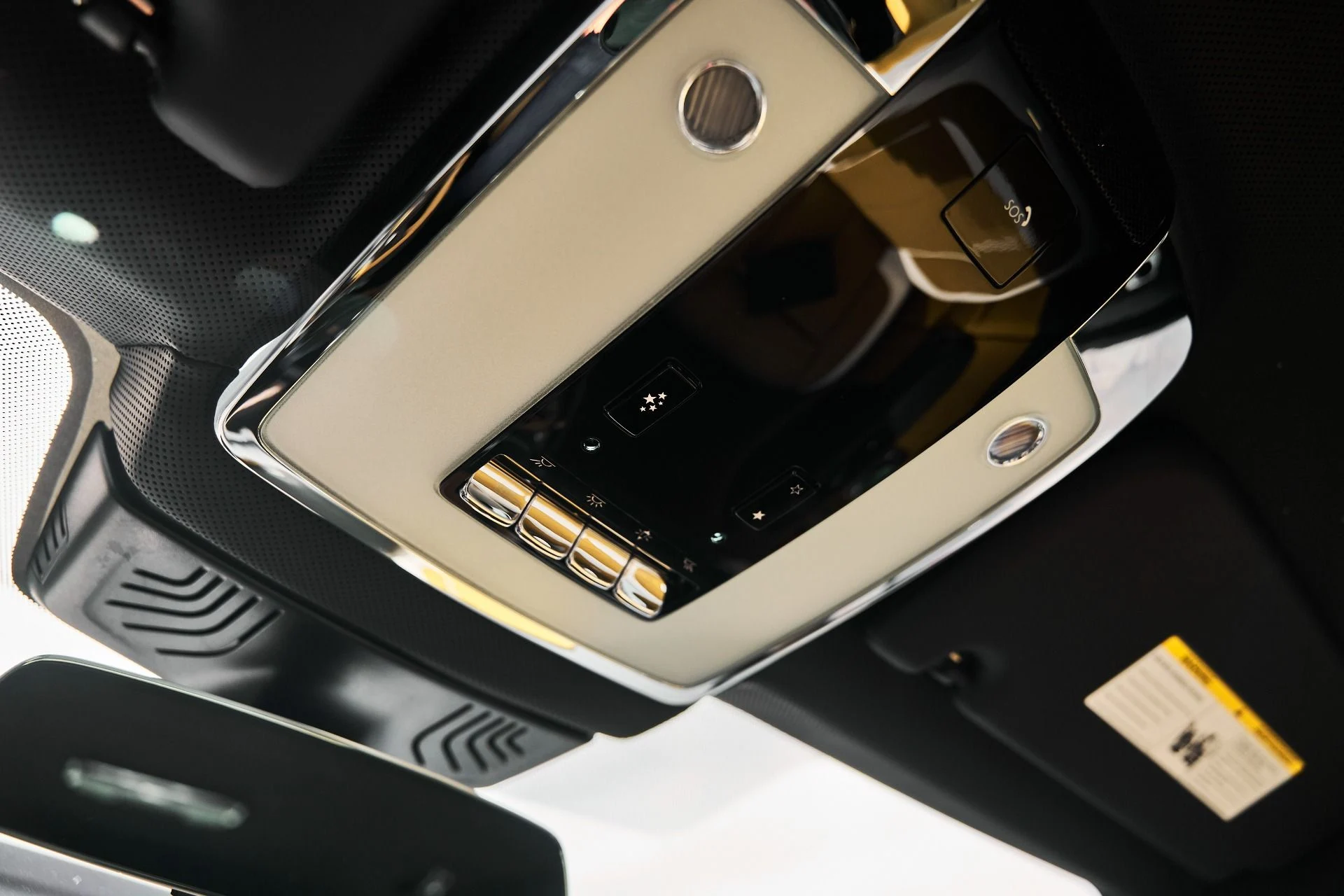 mph078_2525639560_Used_2026_Rolls_Royce_Cullinan_Black_Badge_1776556132_9c0843642a