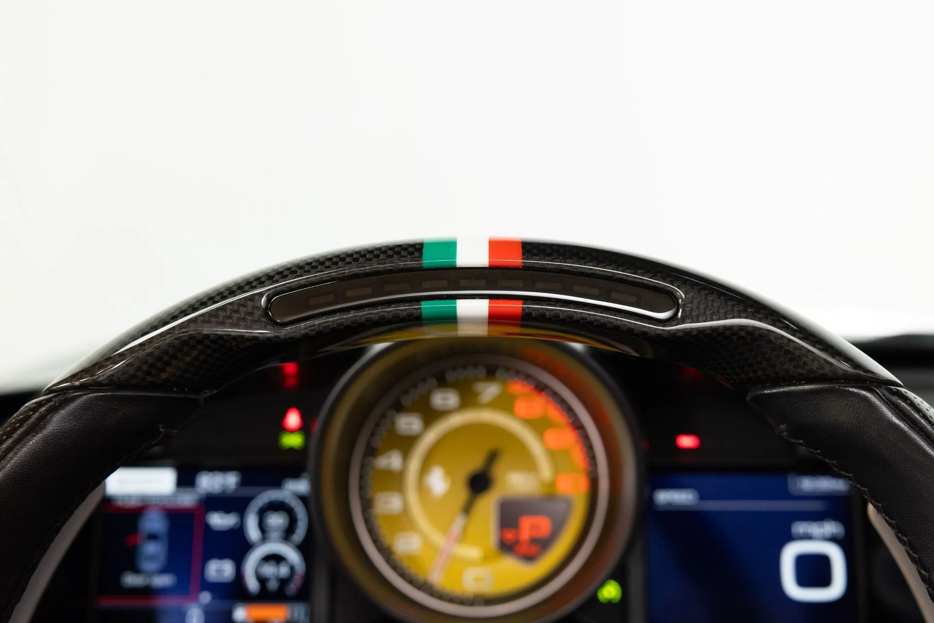 mph078_2557793890_Used_2019_Ferrari_Portofino_1784318320_5aa59b0294