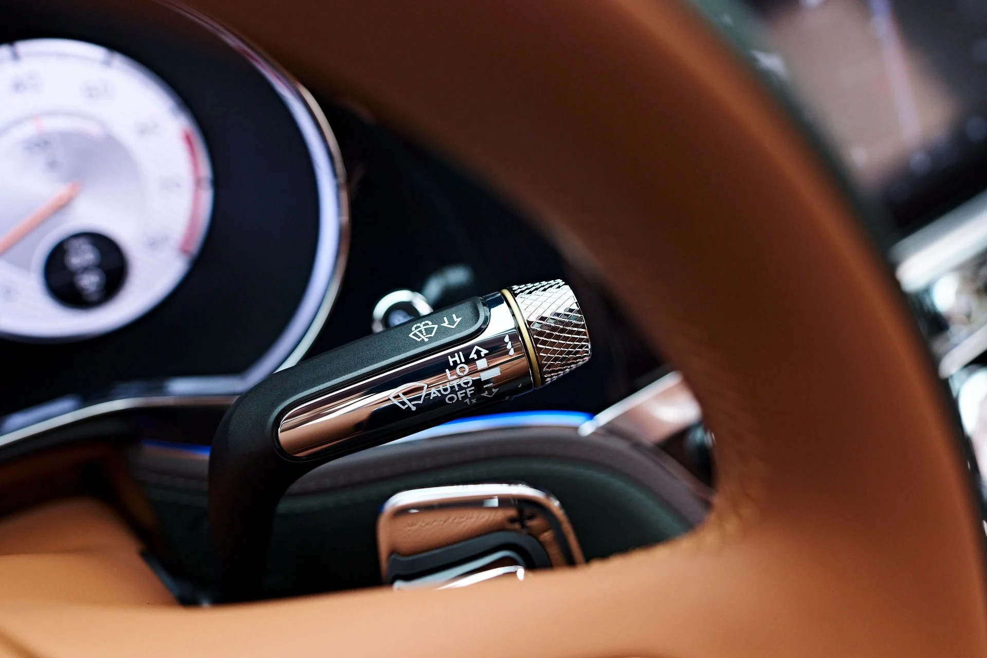mph078_2604075565_Used_2024_Bentley_Flying_Spur_Mulliner_W12_1756173526_0f739fb230