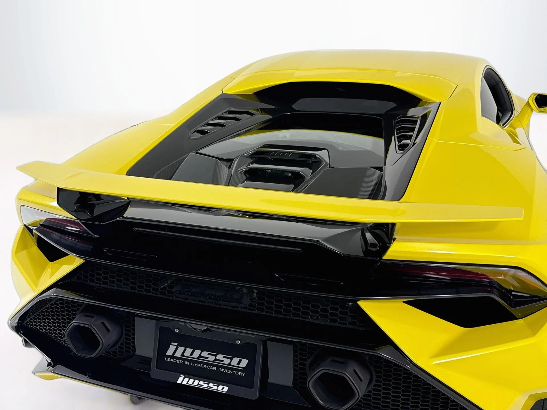 mph078_2638585249_Used_2023_Lamborghini_Huracan_Tecnica_1793401556_f6053ad91a