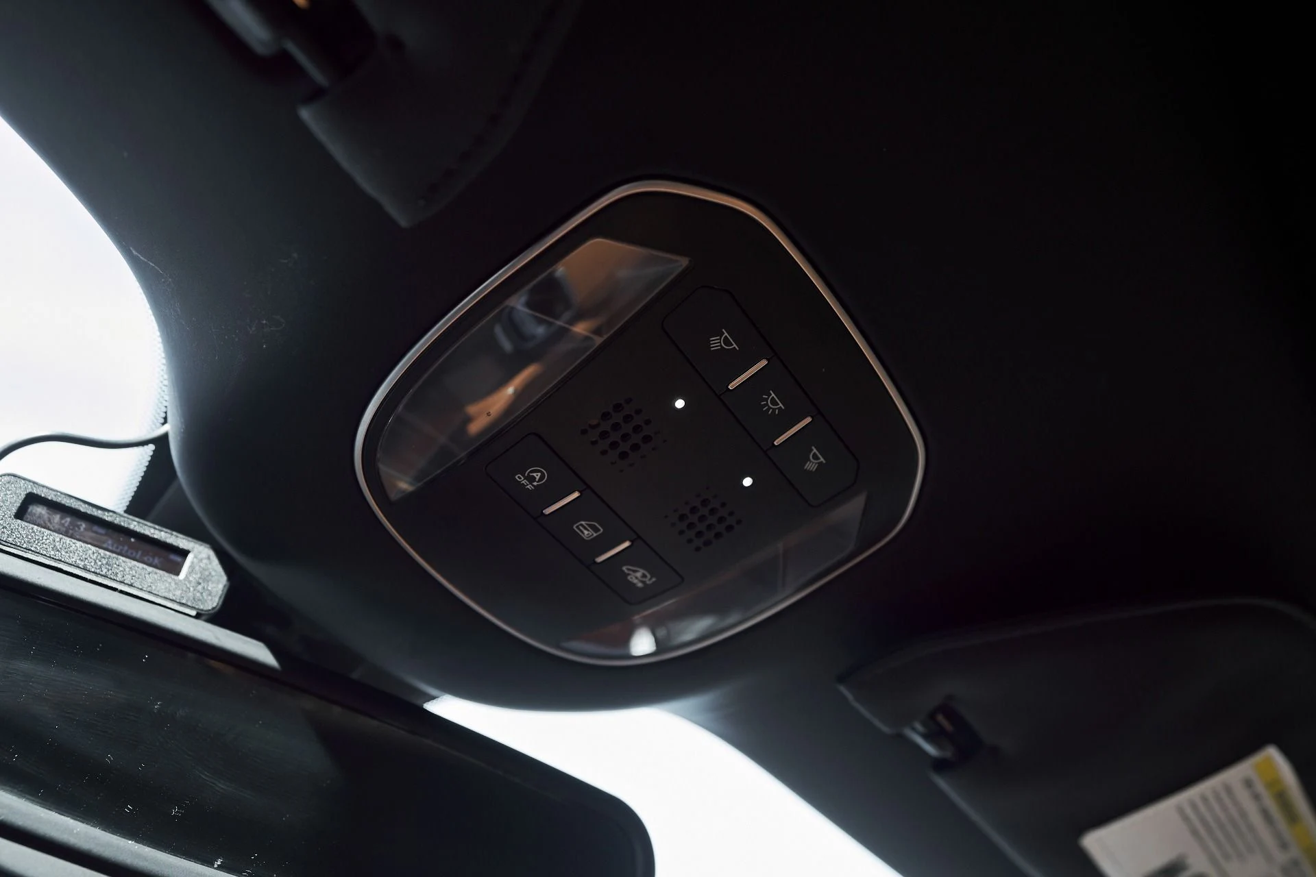 mph078_2665395348_Used_2018_Ferrari_GTC_4_Lusso_V12_1764210276_ed3bb47947