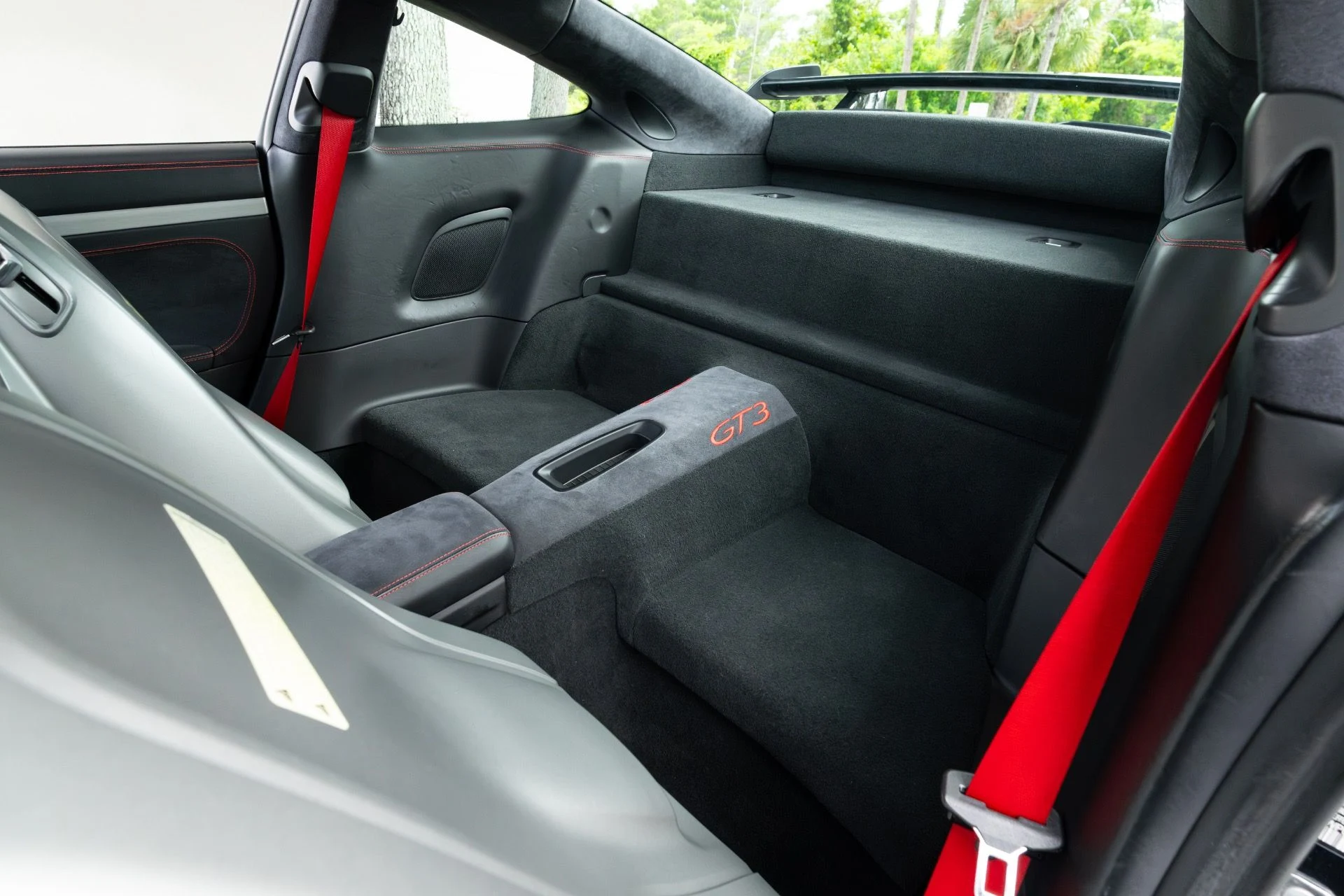 mph078_2678160021_Used_2018_Porsche_911_GT_3_1780452373_3a96253066